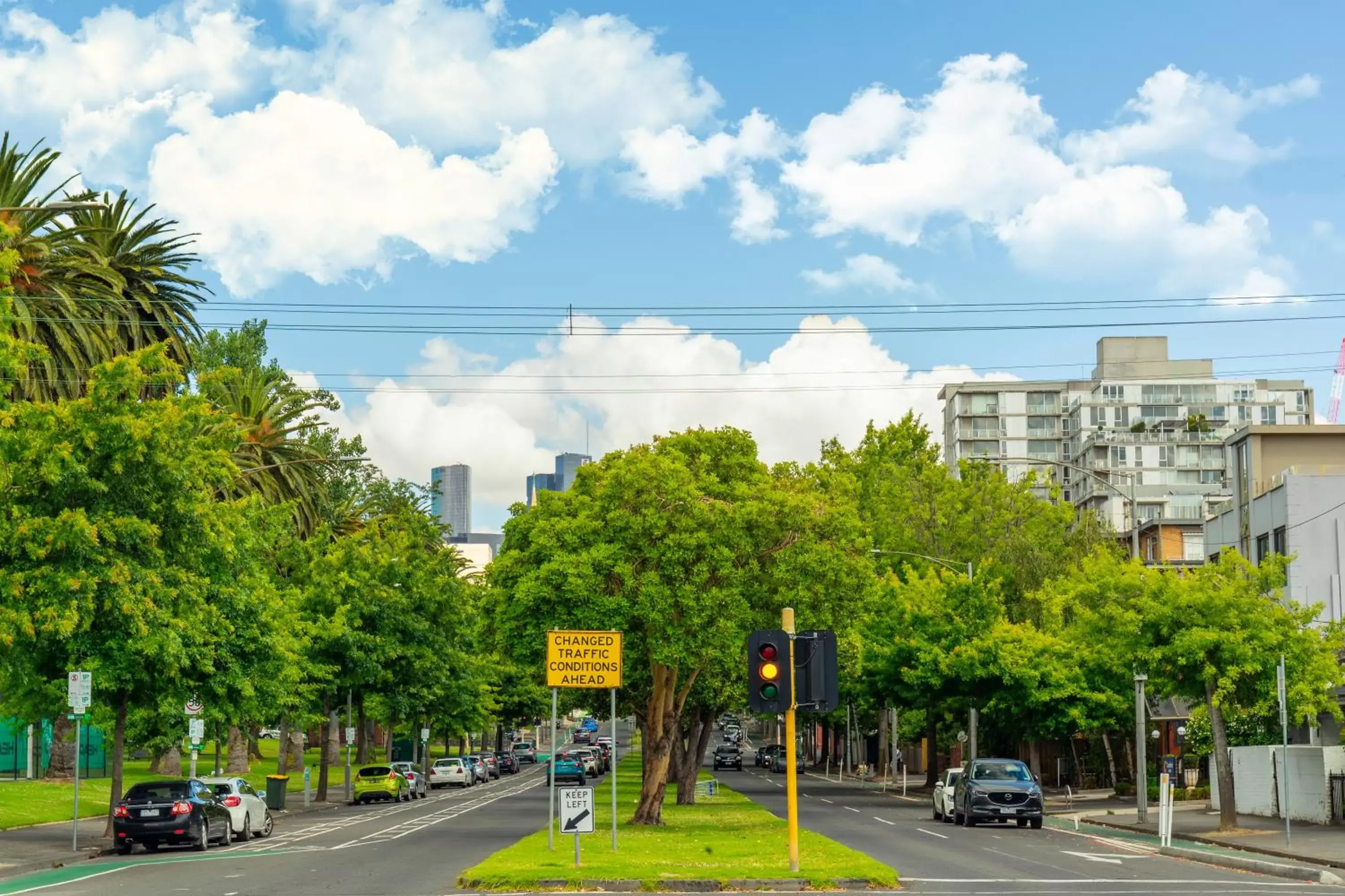 Street view in Comfort Hotel East Melbourne