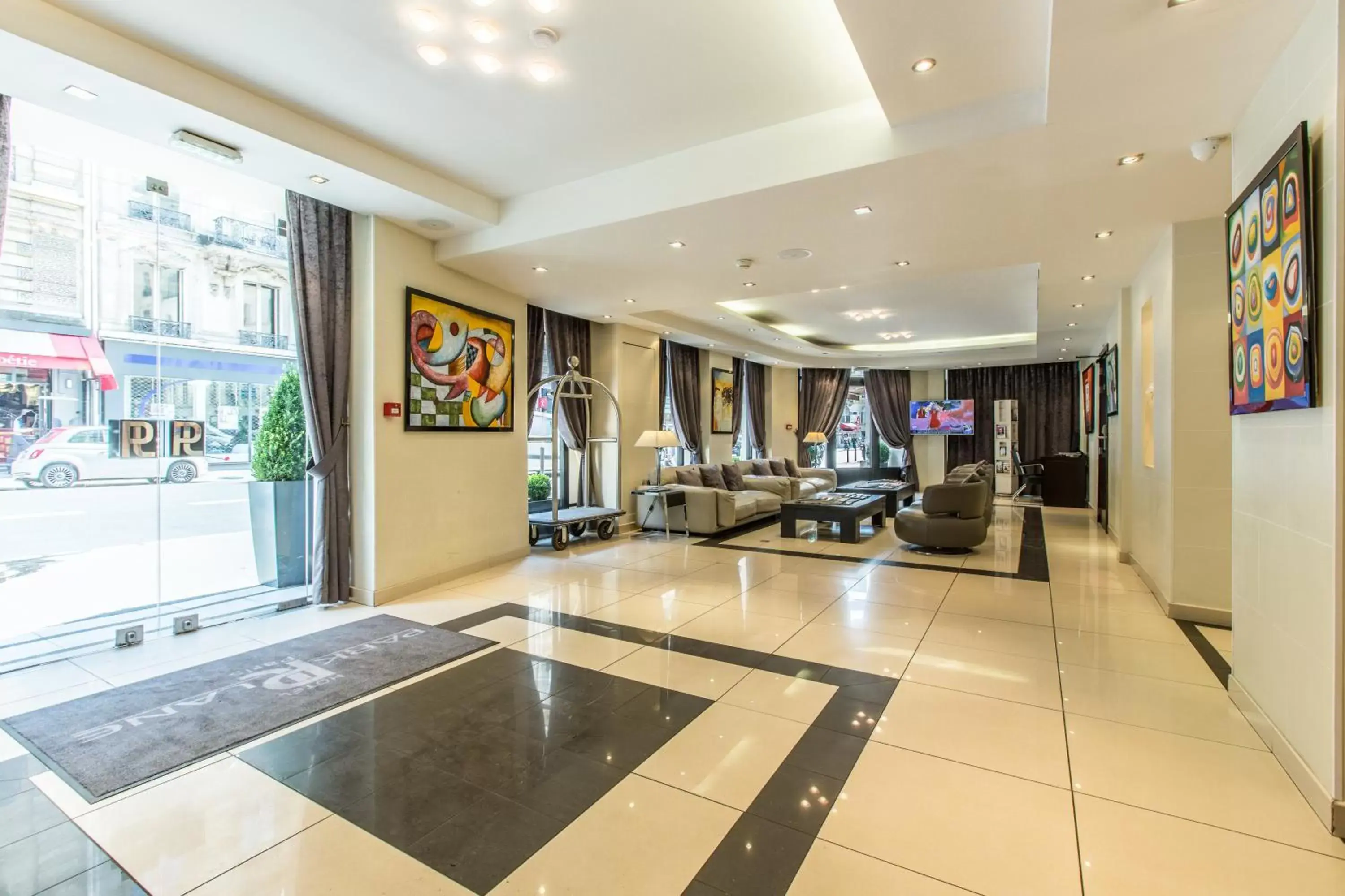 Lobby or reception, Fitness Center/Facilities in Hotel Park Lane Paris