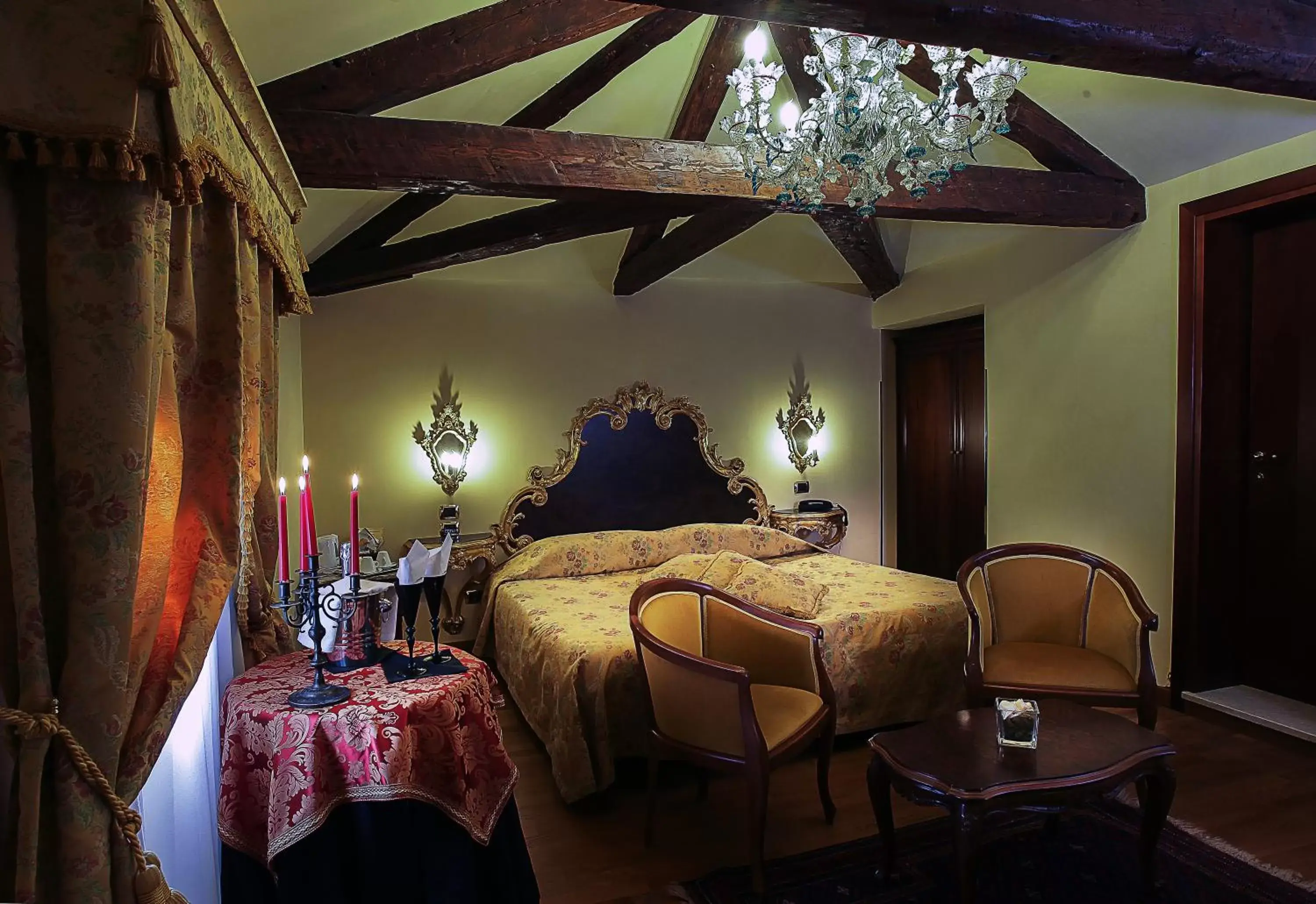 Photo of the whole room, Bed in Hotel Ca' Alvise