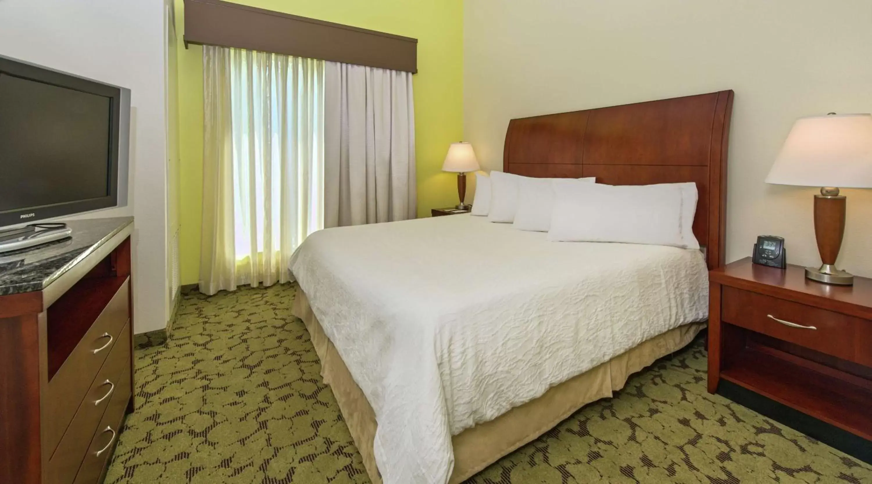 Bedroom, Bed in Hilton Garden Inn Macon/Mercer University