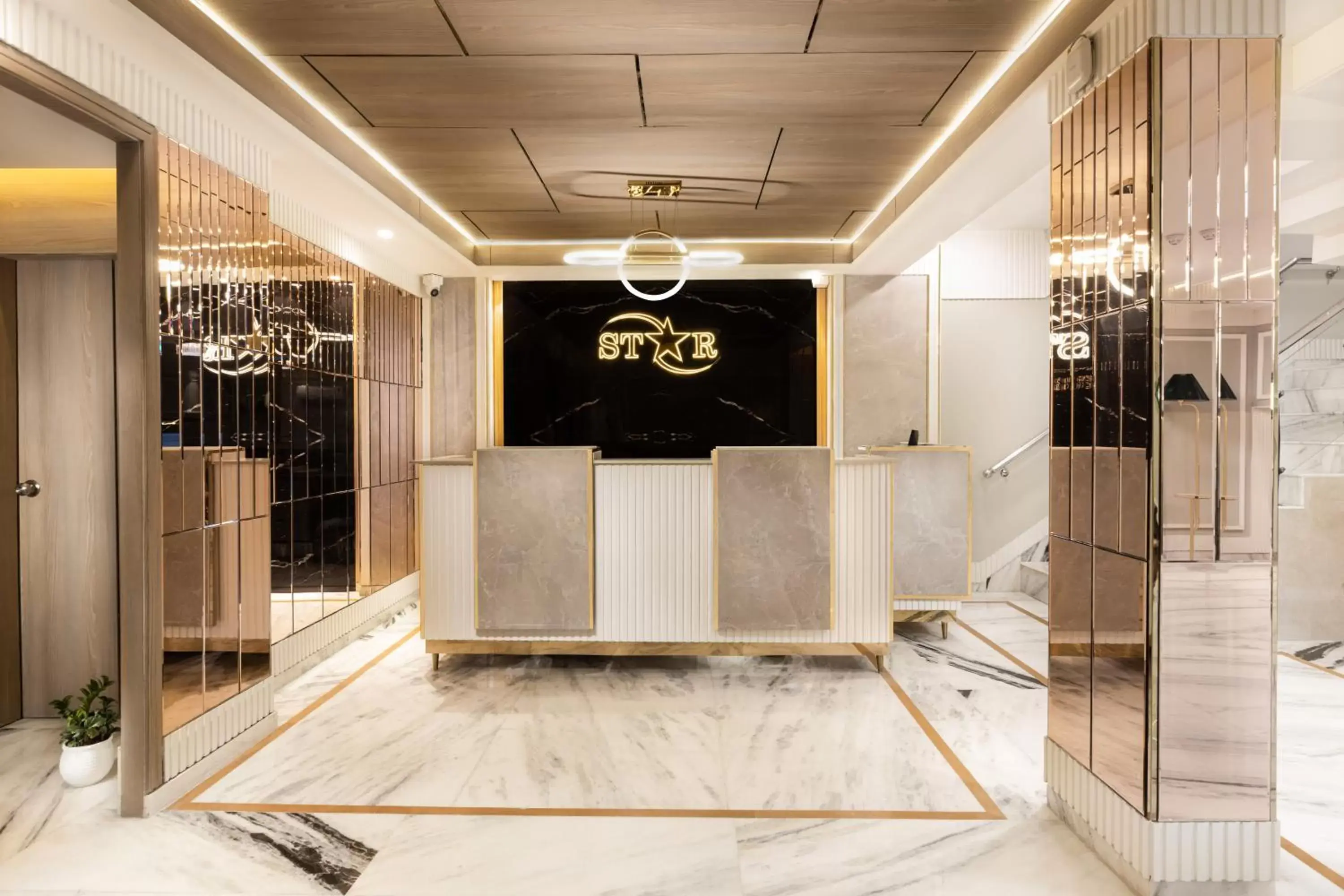 Hotel Star - Near Delhi Airport Hotel Star - Near Delhi Airport