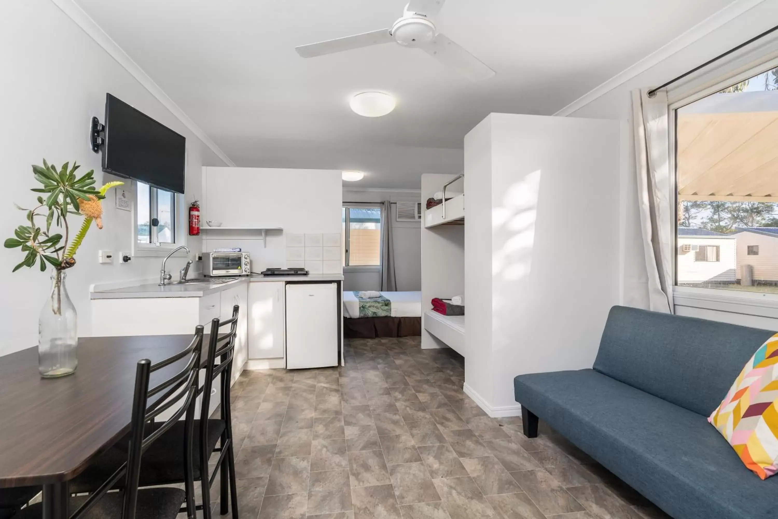 Kitchen or kitchenette, Kitchen/Kitchenette in Ballina Beach Nature Resort