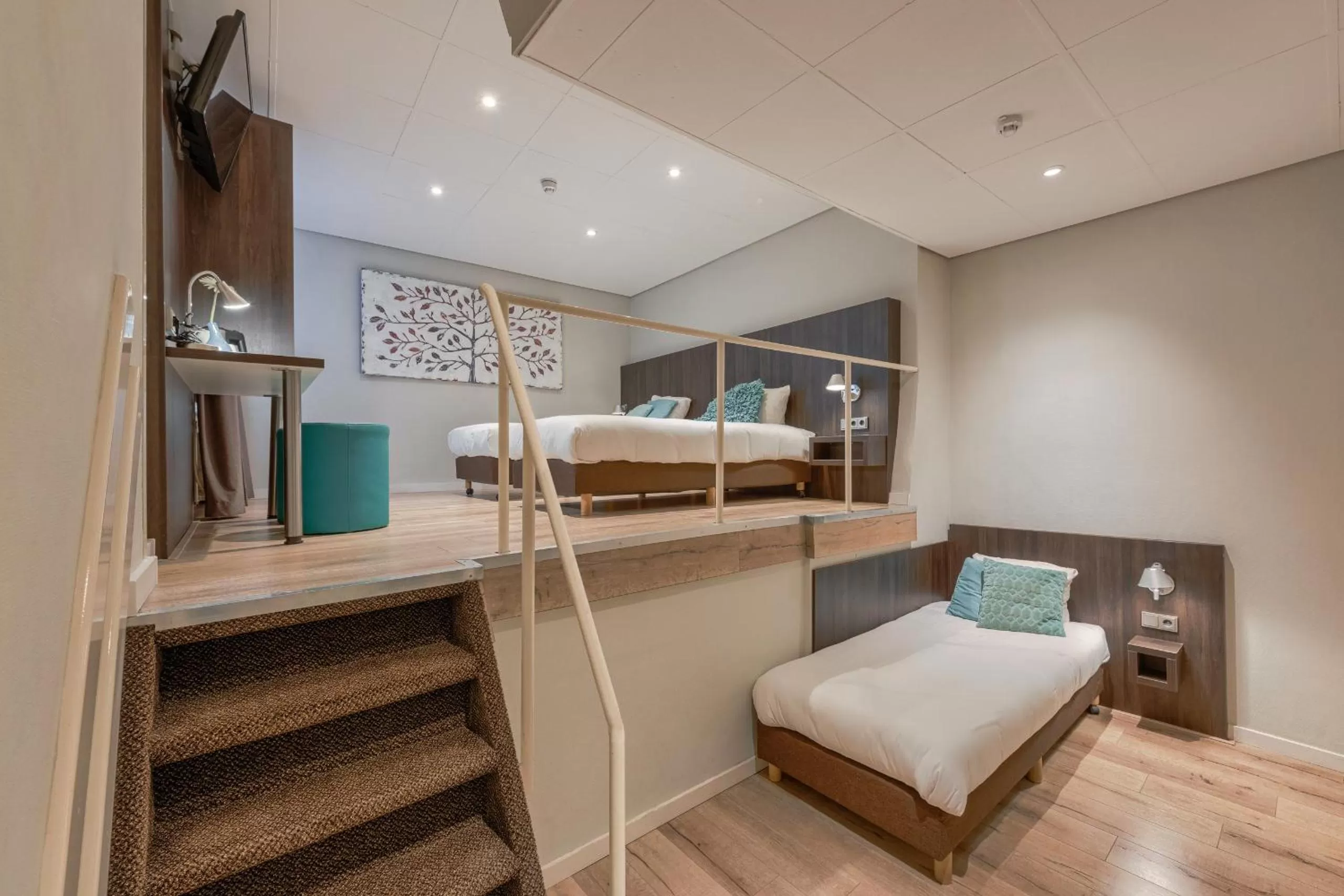 Bed, Bunk Bed in Hotel De Gerstekorrel