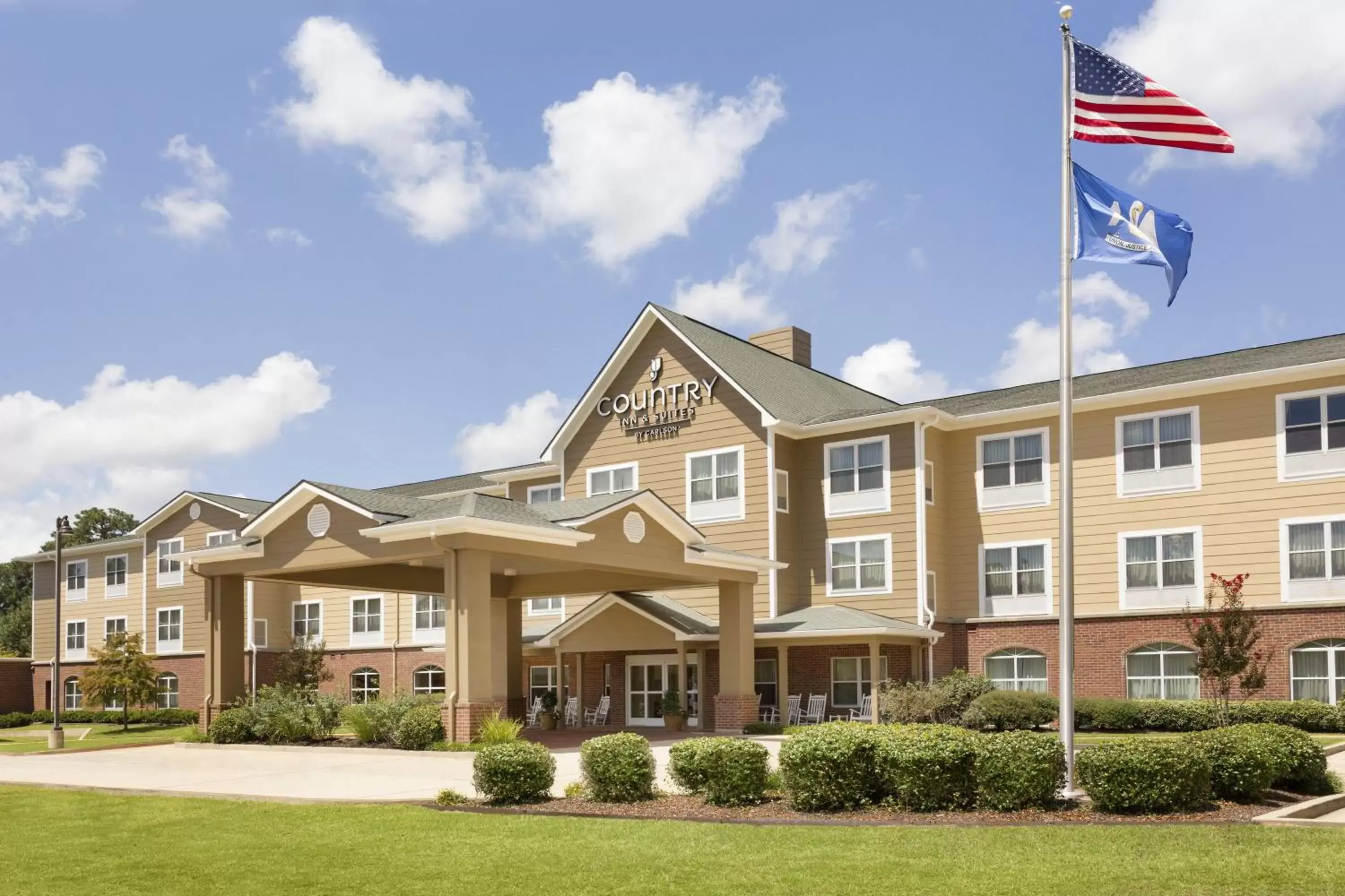 Facade/entrance, Property Building in Country Inn & Suites by Radisson, Pineville, LA