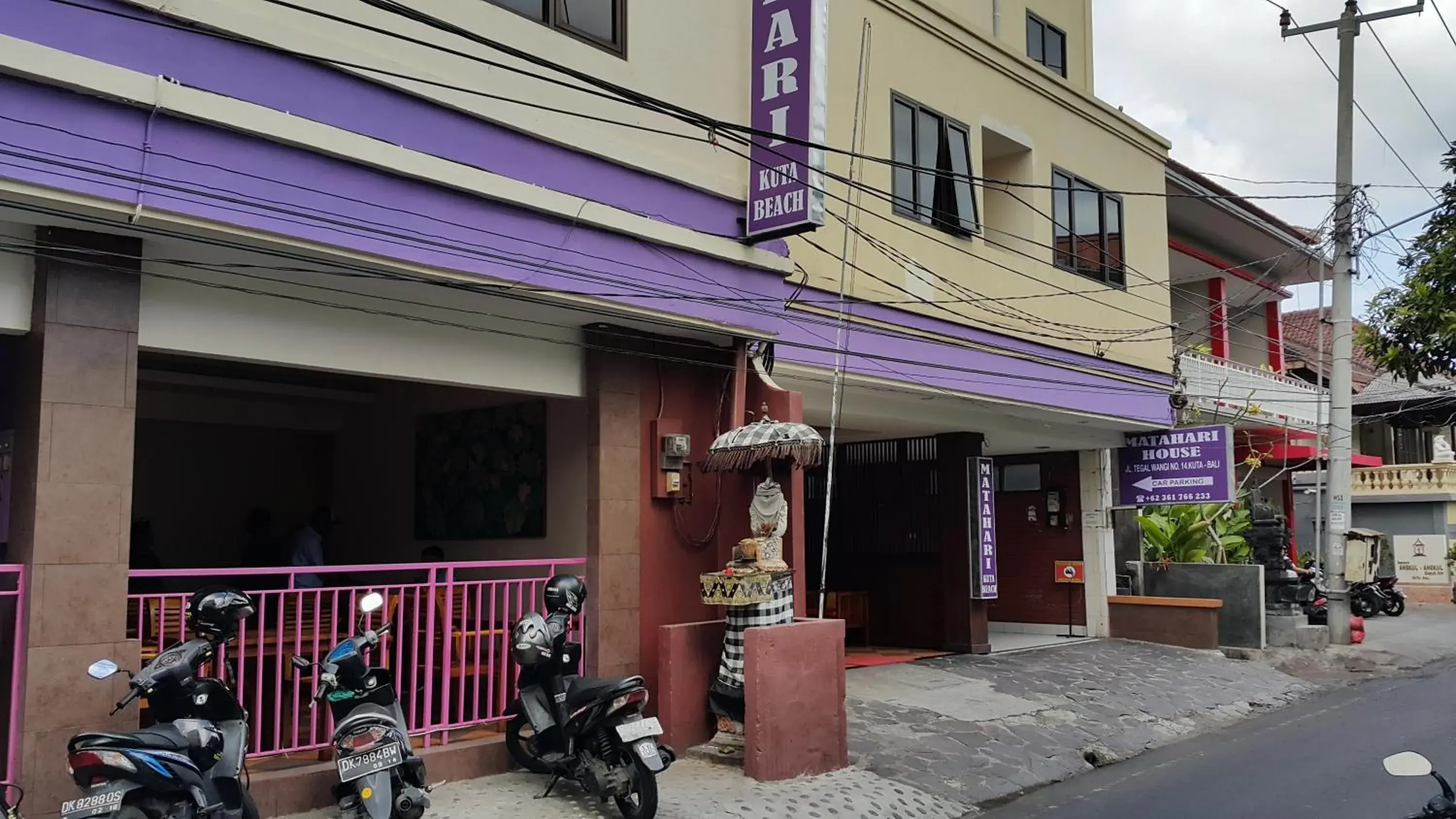 Facade/entrance in Guest House Matahari Facade/entrance in Guest House Matahari