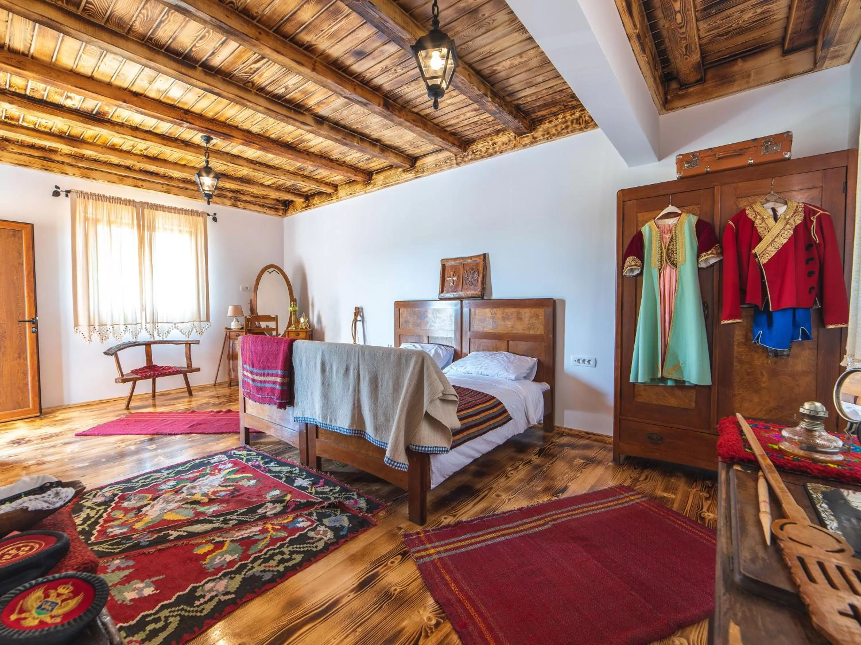 Bed in Hotel Royal Garden