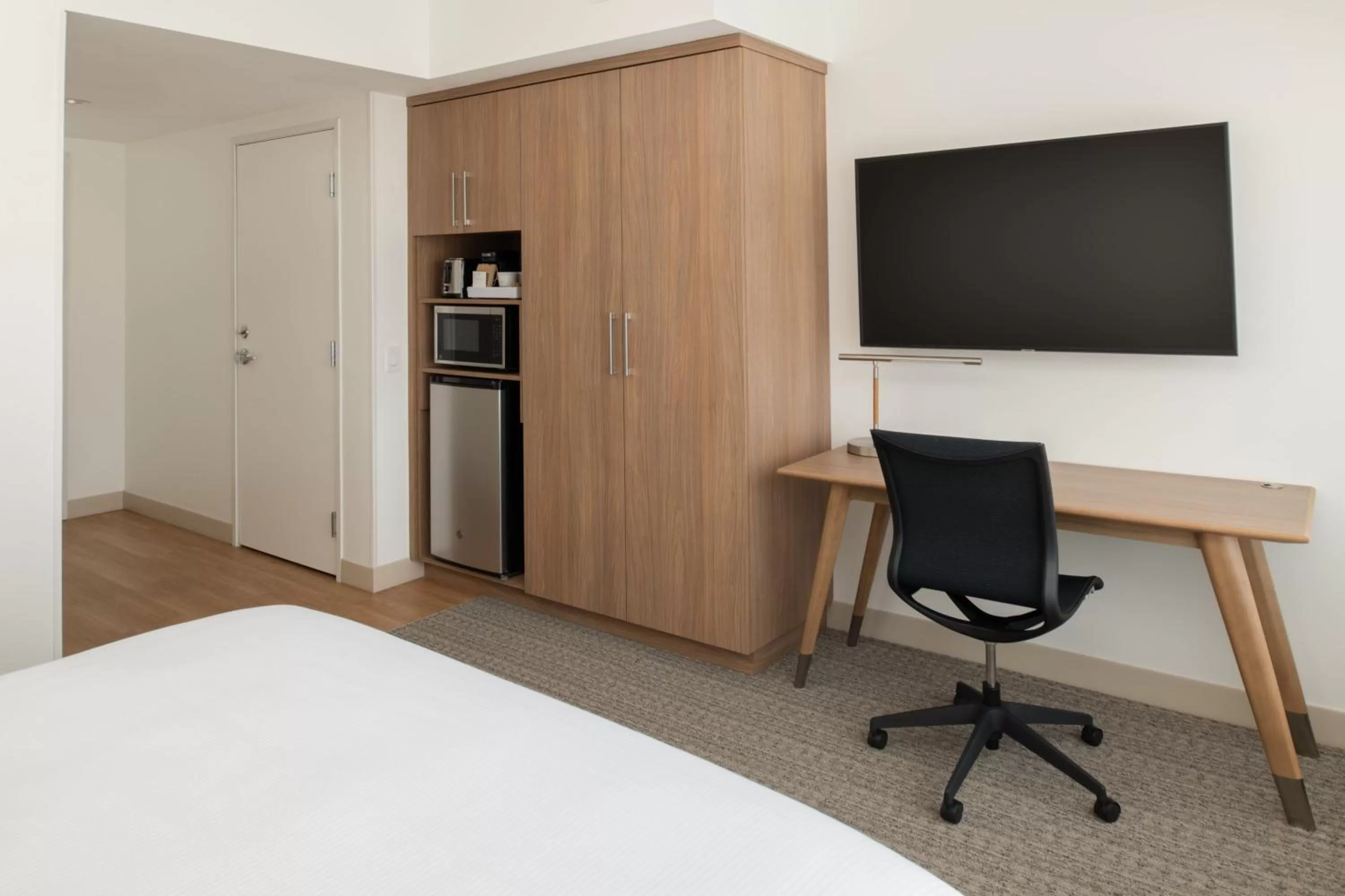 Bedroom, Bed in Element San Jose Milpitas