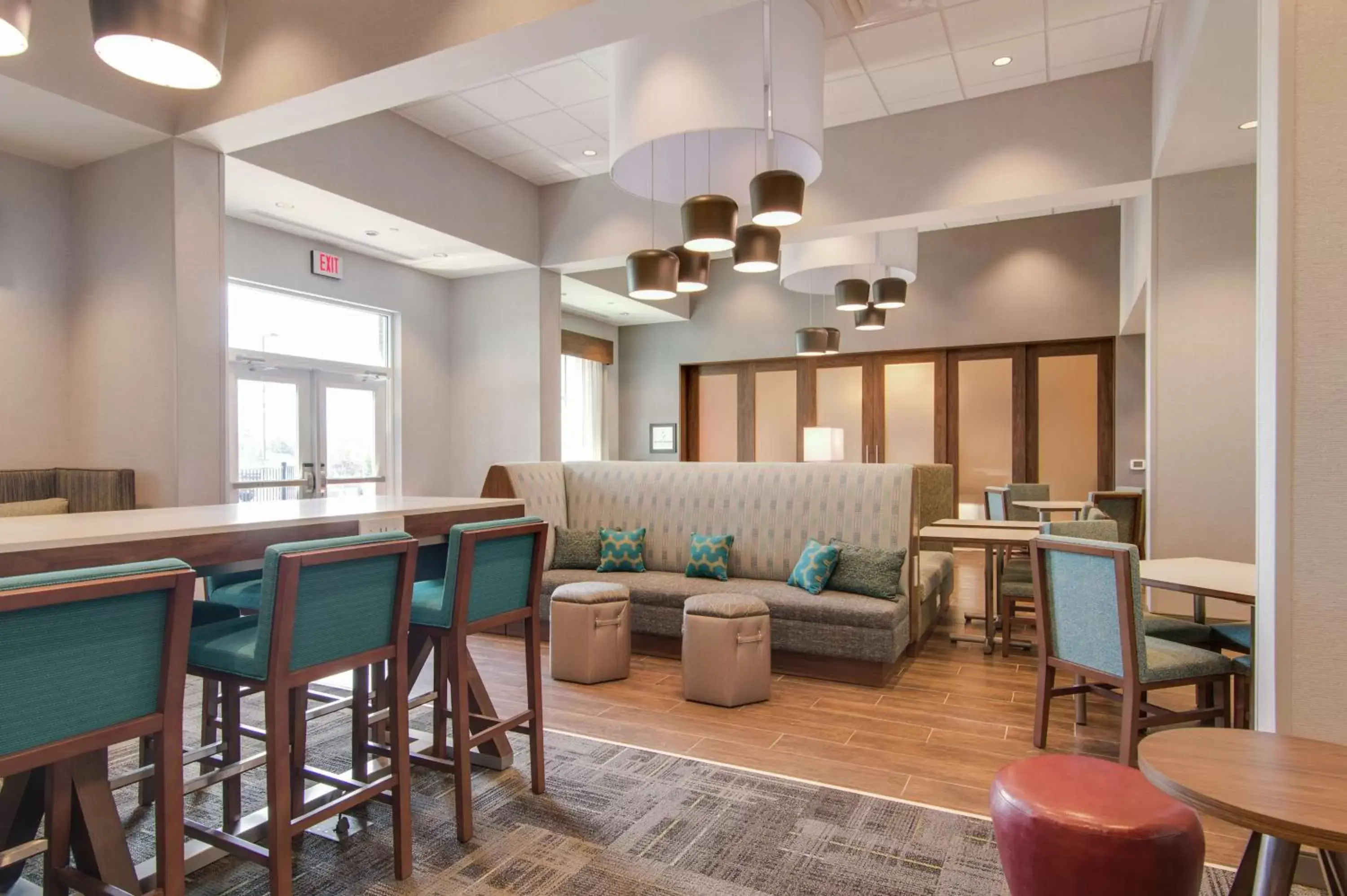 Lobby or reception, Lounge/Bar in Hampton Inn & Suites by Hilton Nashville North Skyline
