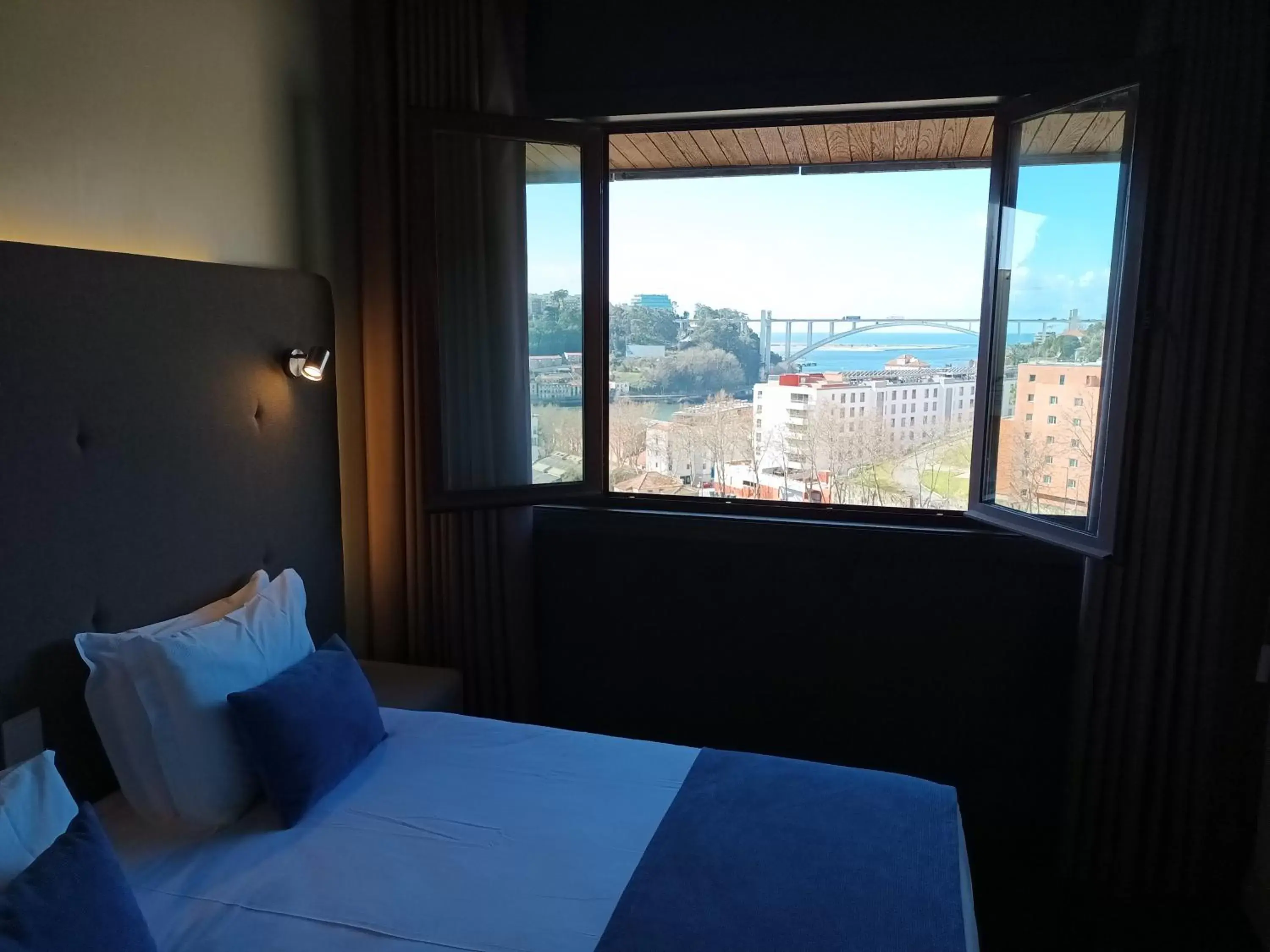 Bed in Vilar Oporto Hotel