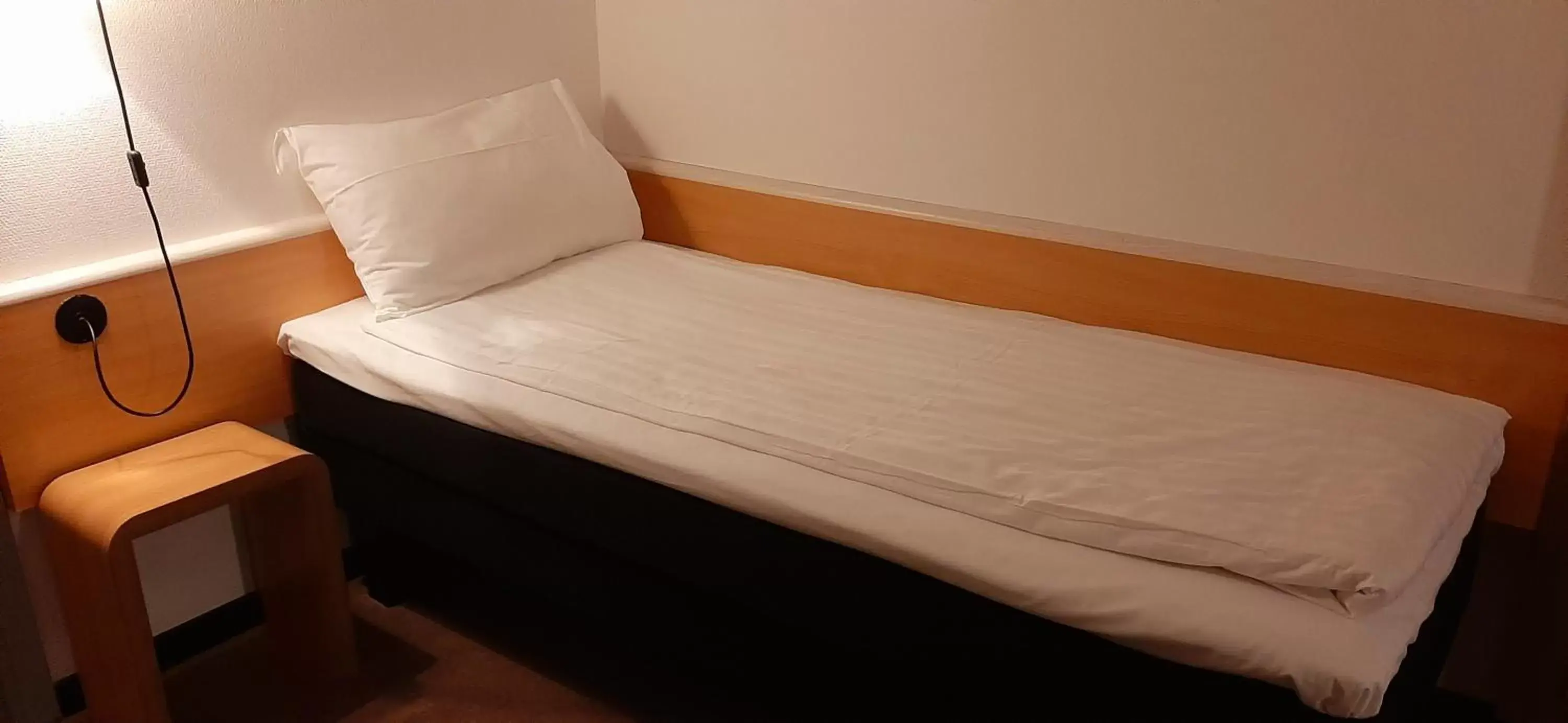 Bed in Sure Hotel by Best Western Spånga