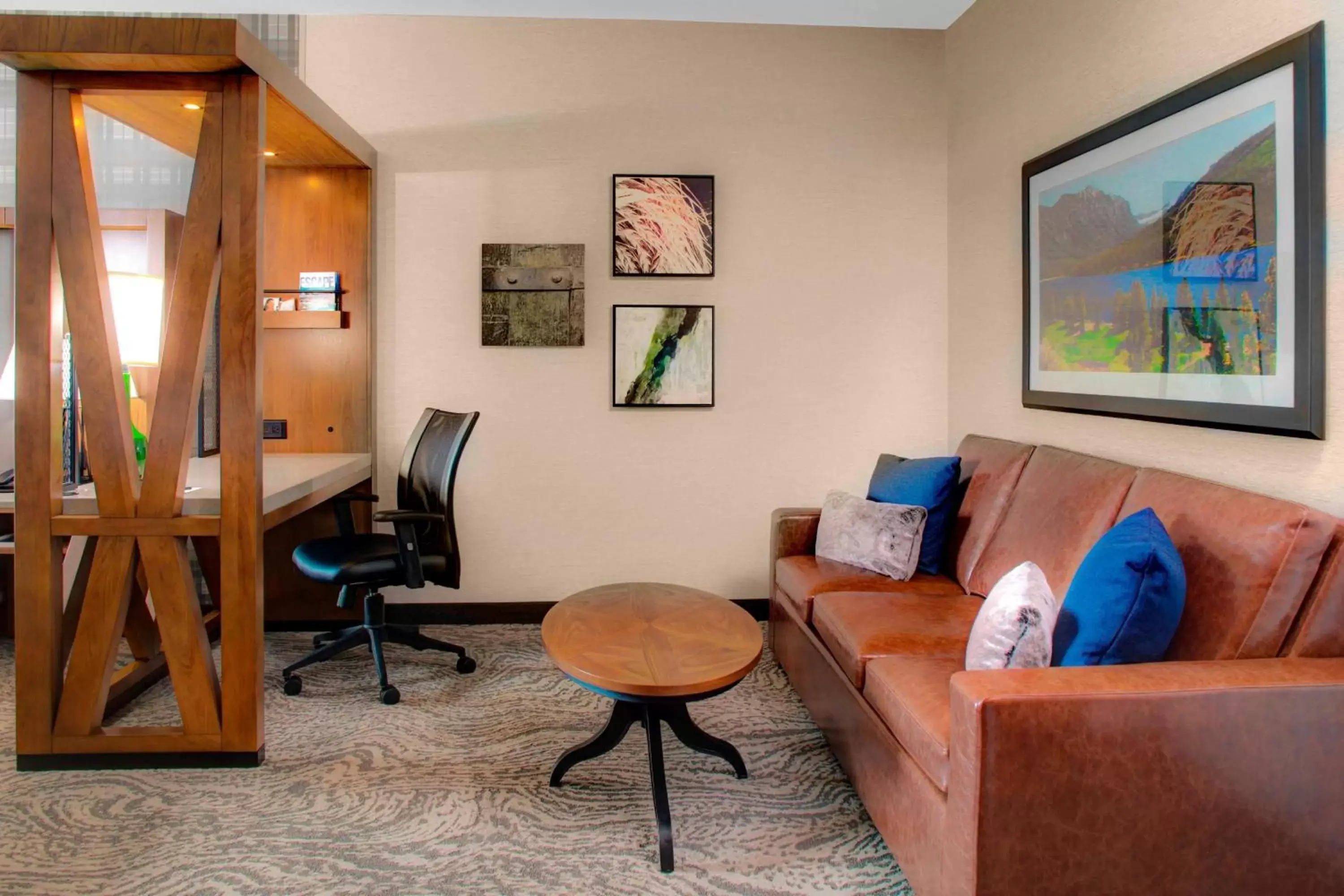 Living room, Seating Area in SpringHill Suites by Marriott Bozeman