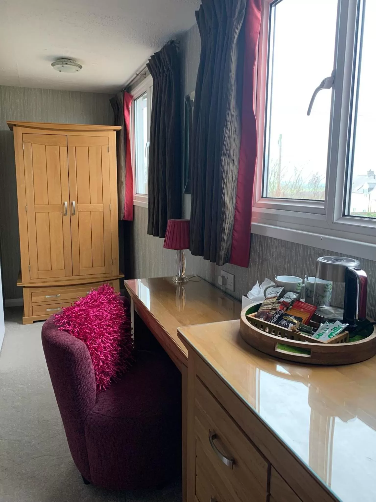 Food and drinks in Ramsey House - Luxury Licensed B&B - Parking and Guest Lounge