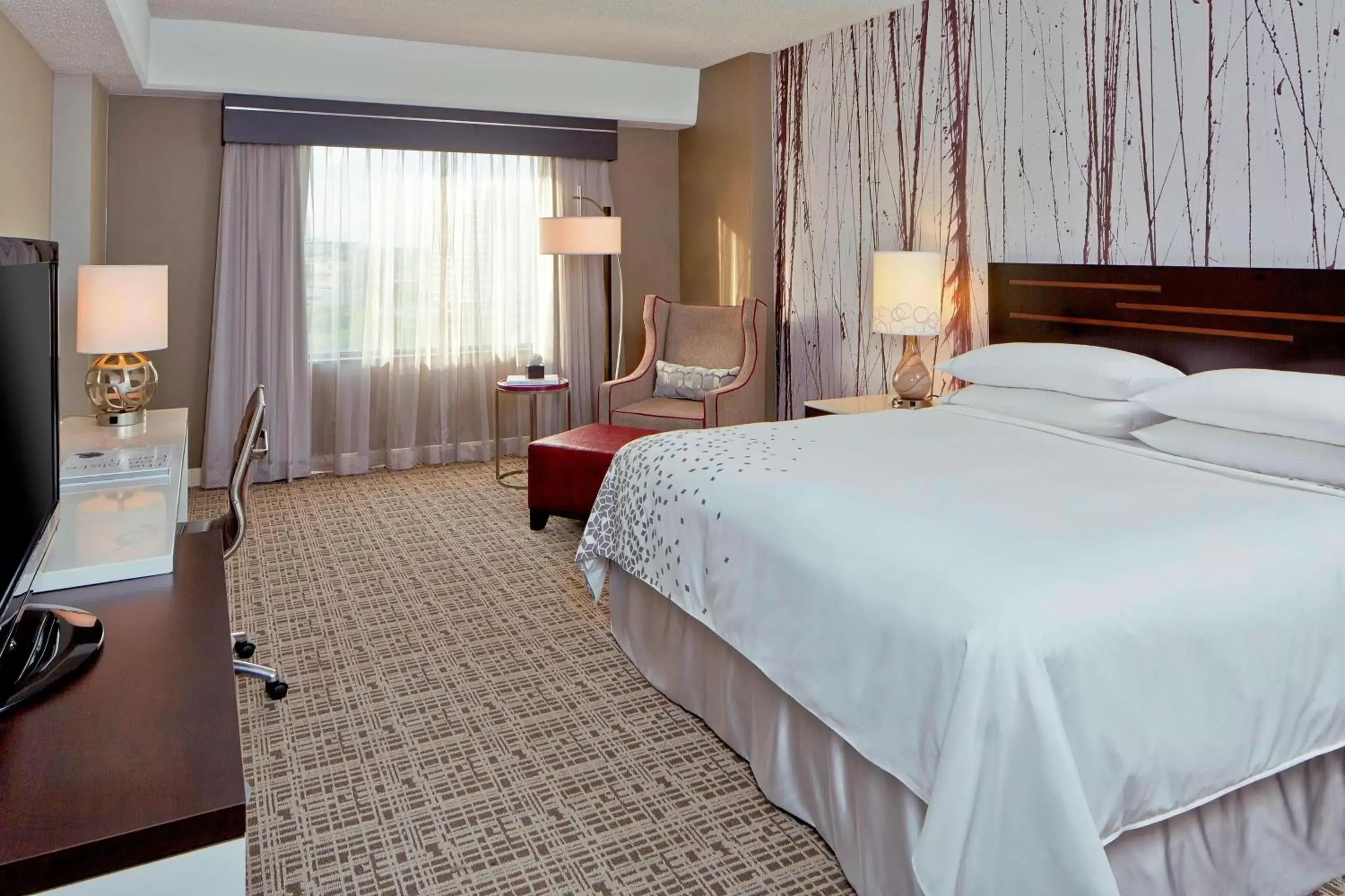 Photo of the whole room, Bed in Renaissance Atlanta Waverly Hotel & Convention Center