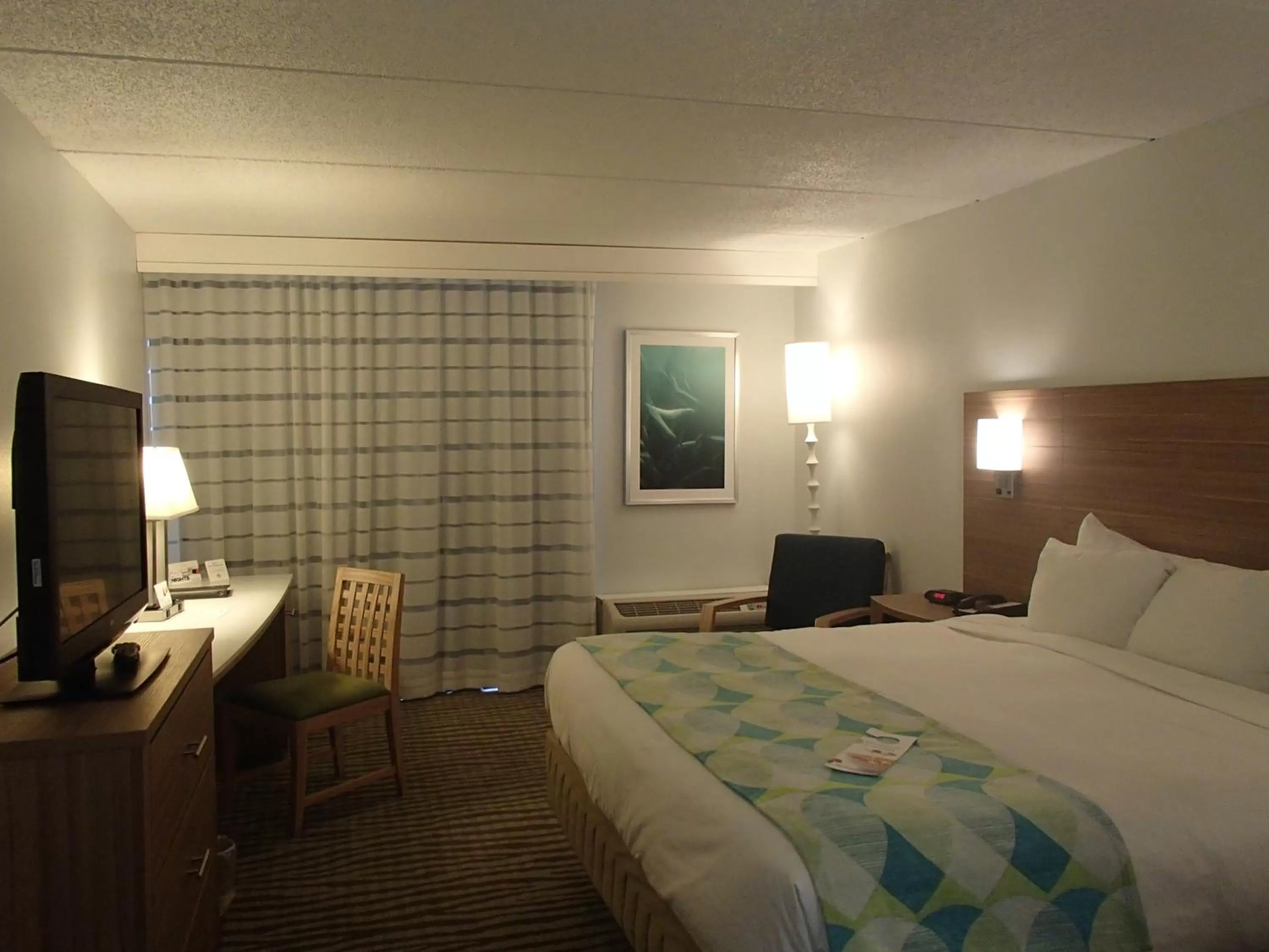 Bedroom, Bed in DoubleTree by Hilton Corpus Christi Beachfront