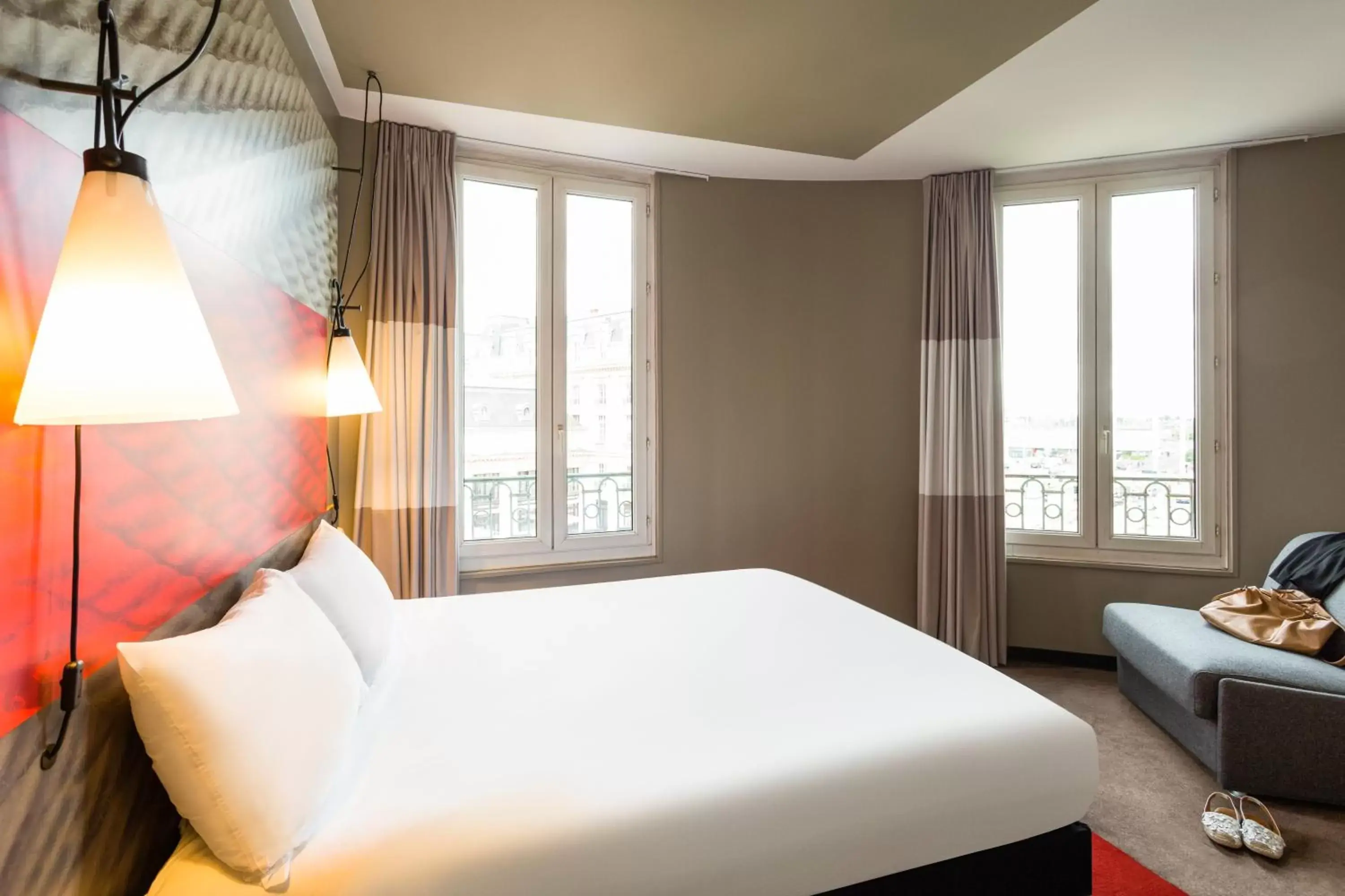 Photo of the whole room, Bed in ibis Bordeaux Centre Gare Saint Jean Euratlantique