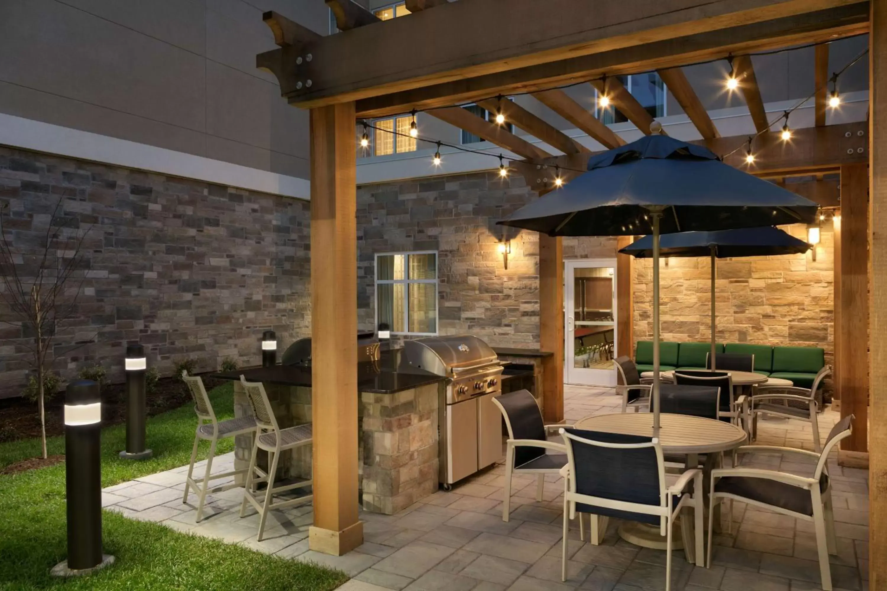 Patio in Homewood Suites By Hilton Hartford Manchester