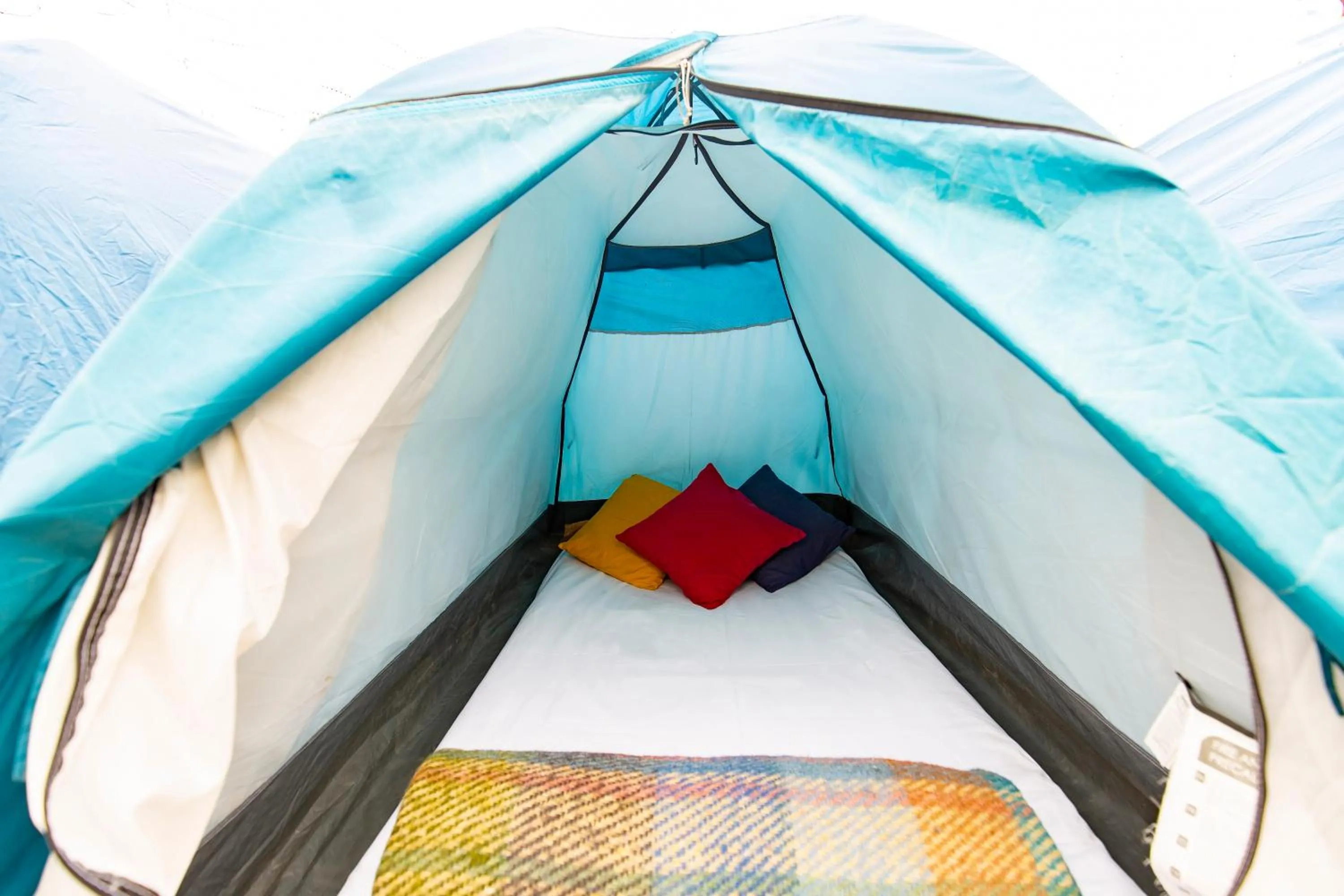 Bed in goSTOPS Lite Varanasi