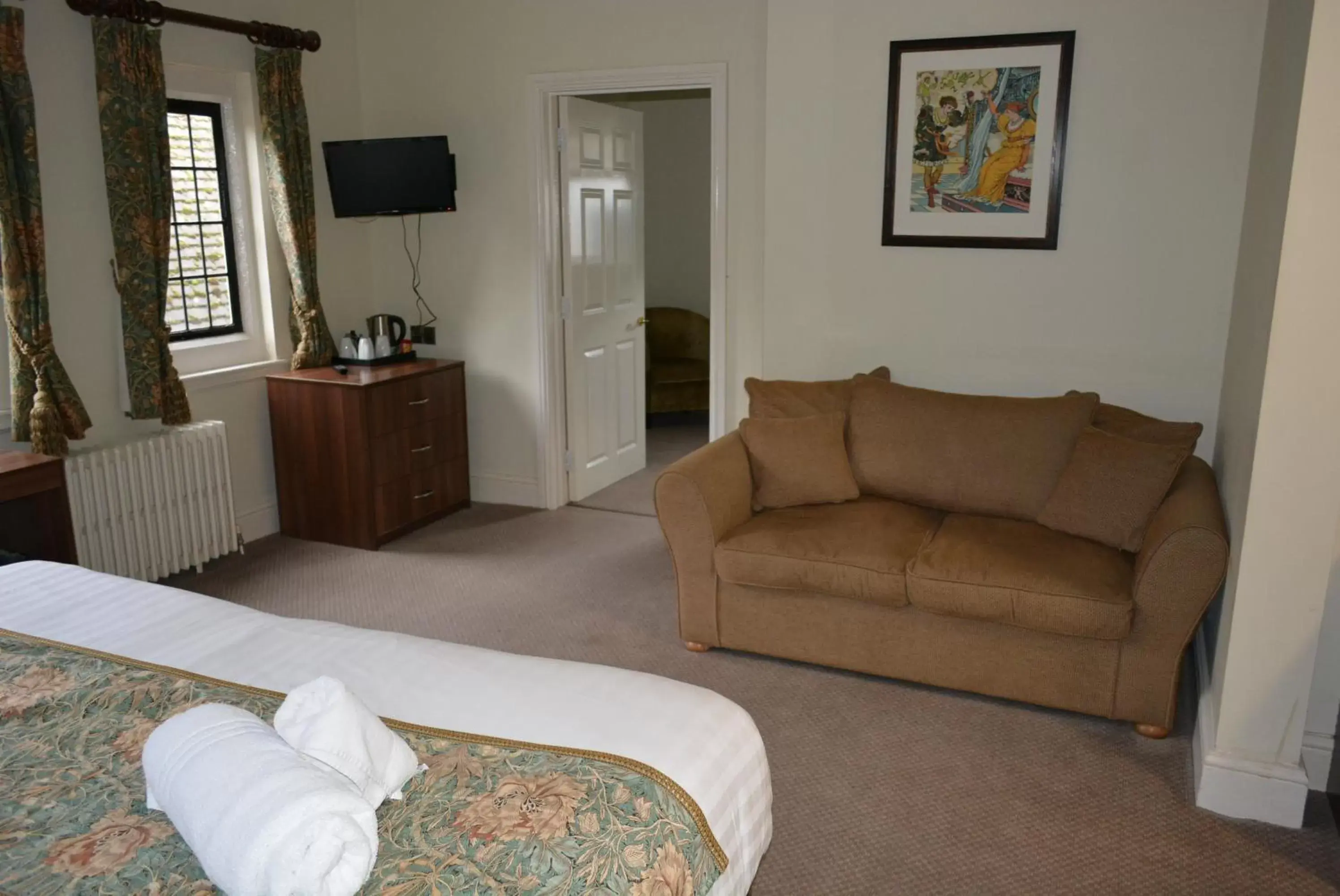 Coffee/tea facilities, Seating Area in Quorn Grange Hotel