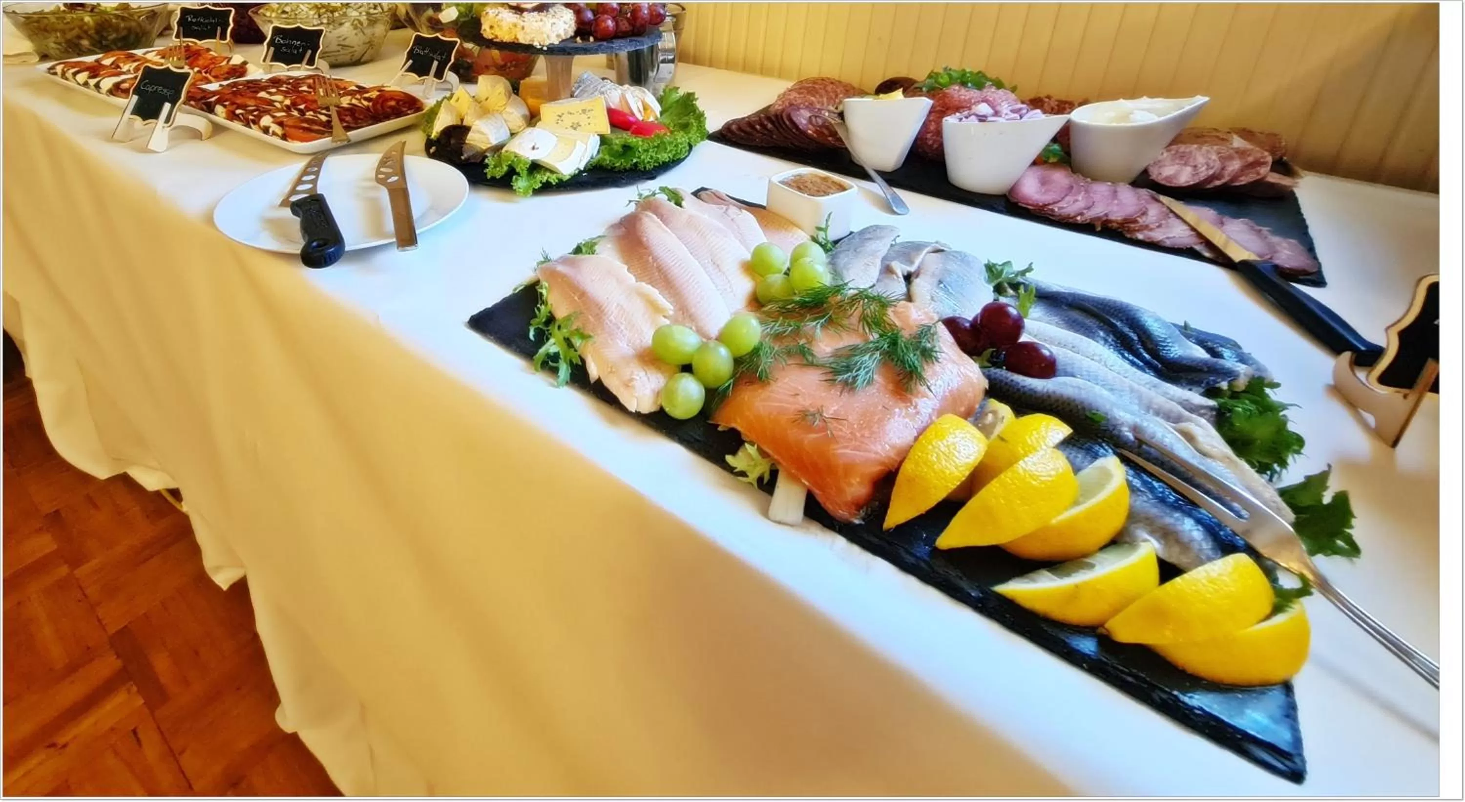 Breakfast in DM Hotels & Apartments - Hotel Deutsches Haus