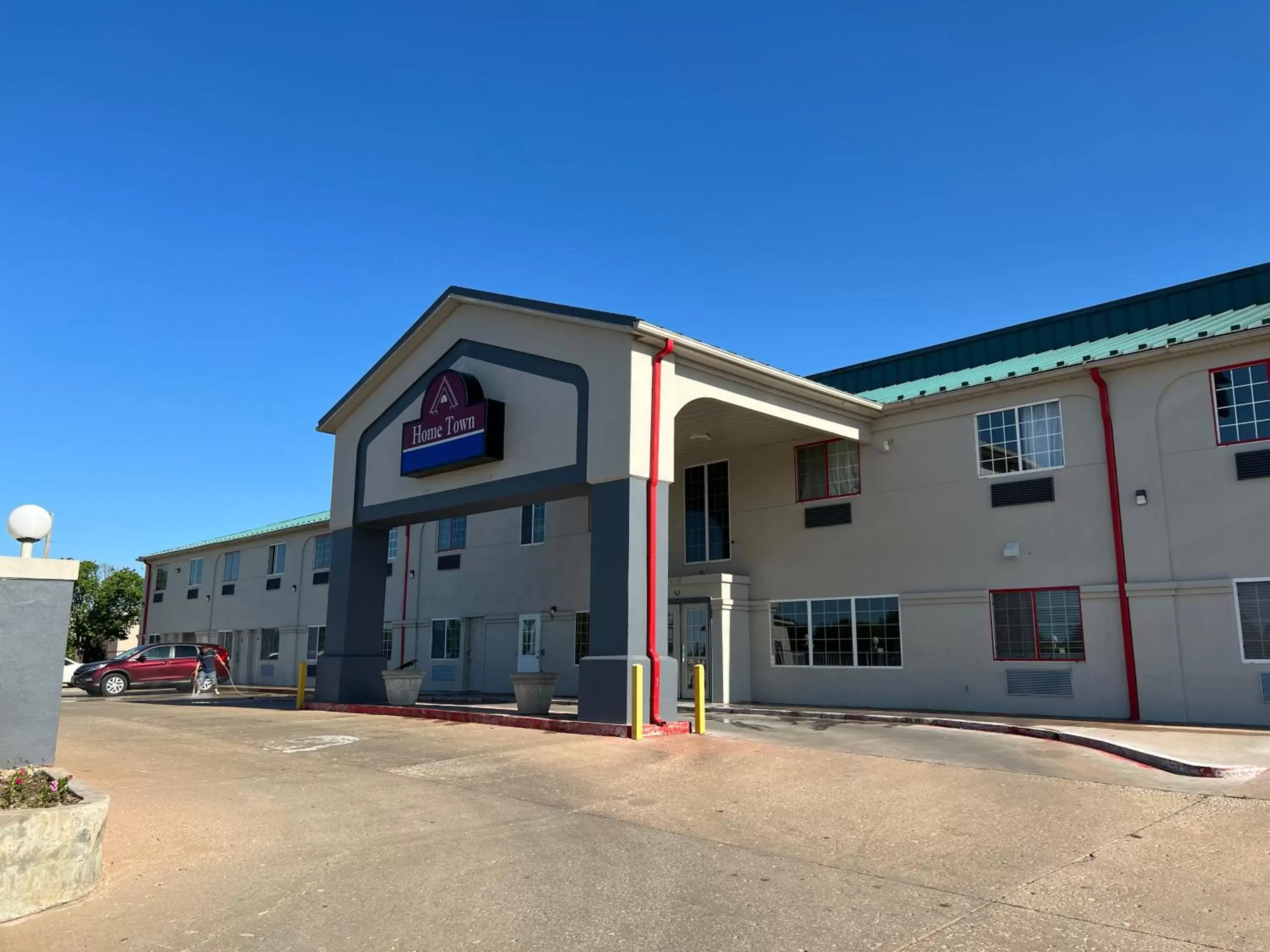 Property Building in Hometown Inn Airport