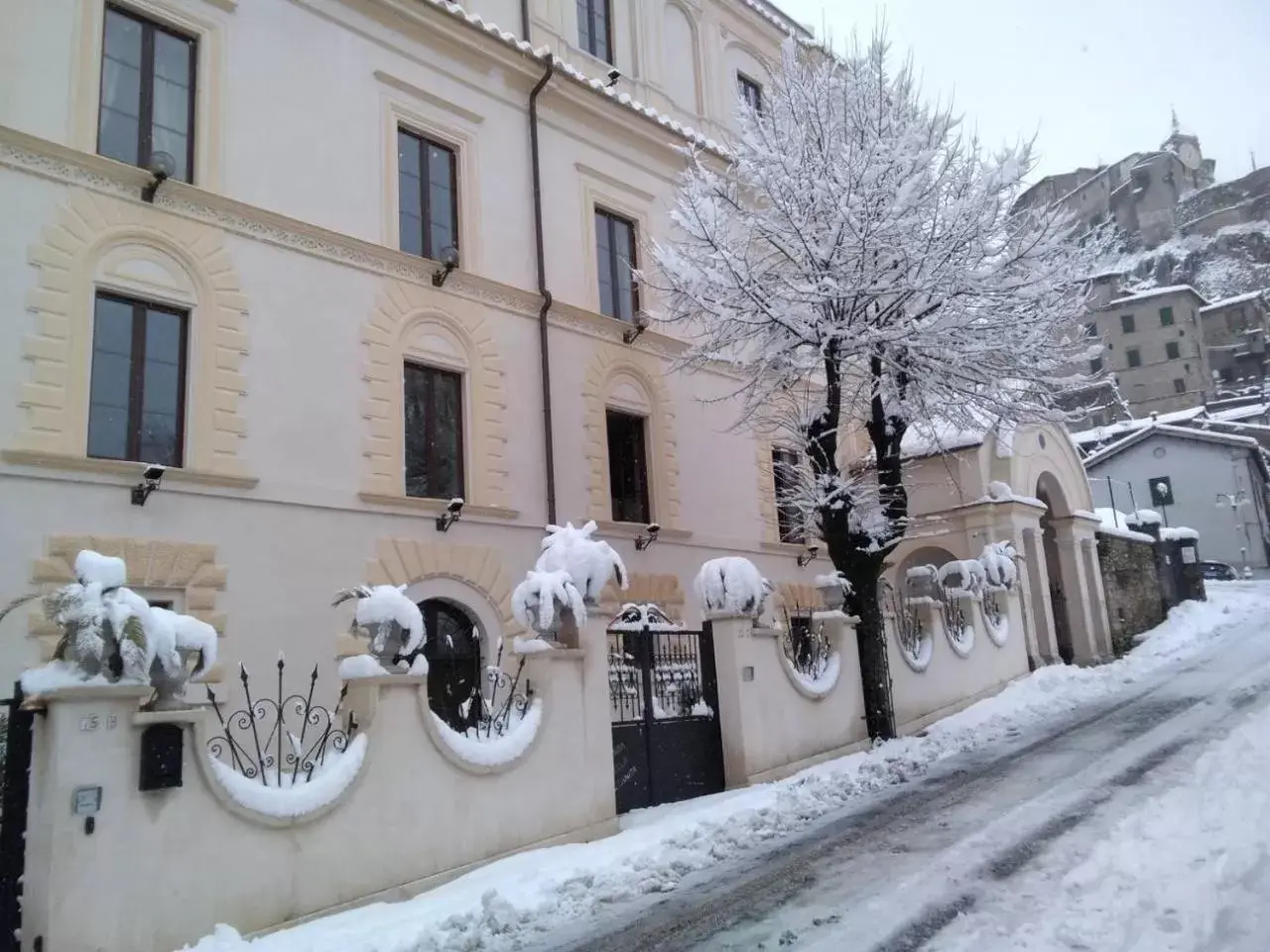 Facade/entrance, Winter in Palazzo Moraschi Subiaco