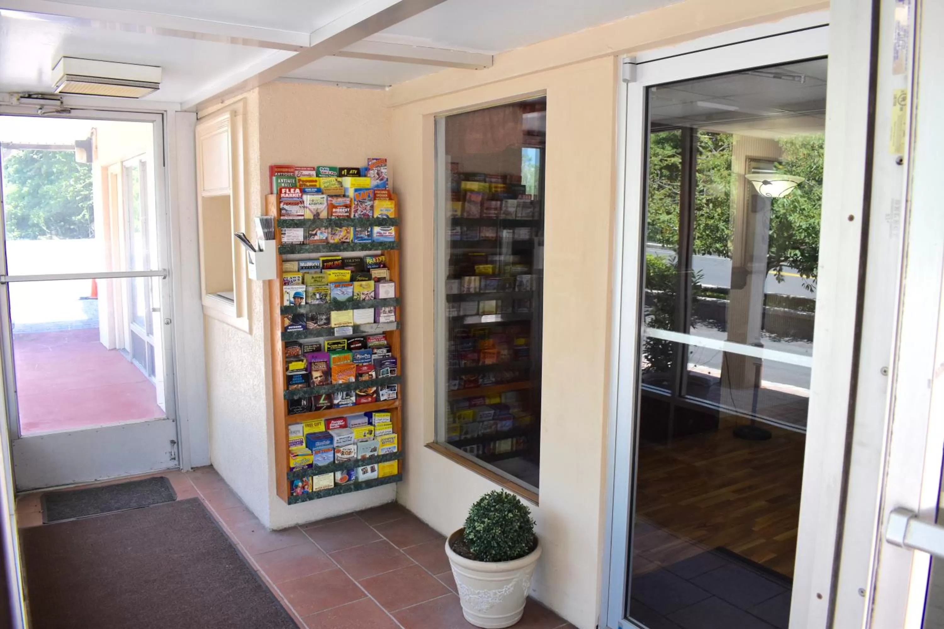 Property building in Bridge Views Inn Stroudsburg