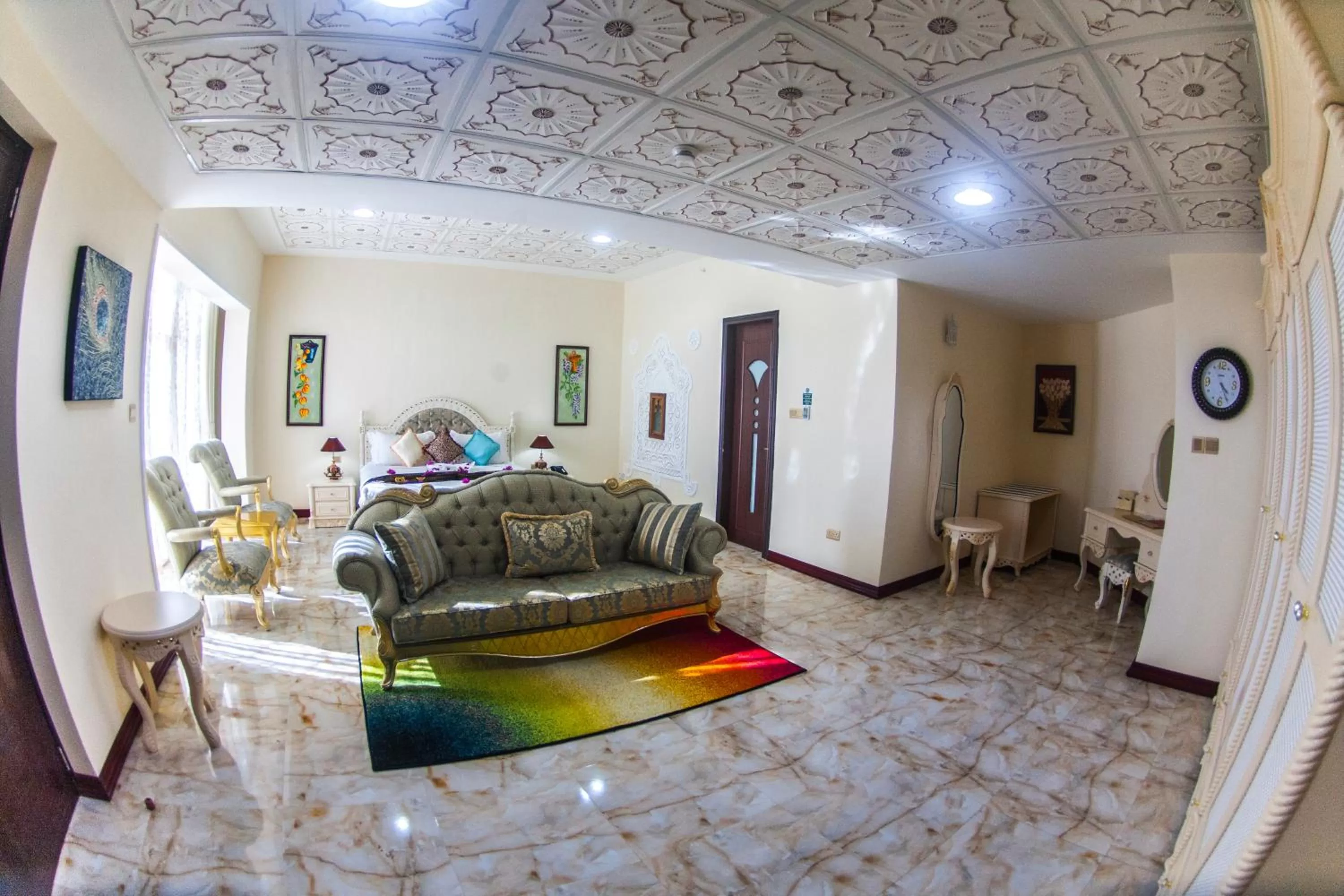 Seating area in Madinat Al Bahr Business & Spa Hotel