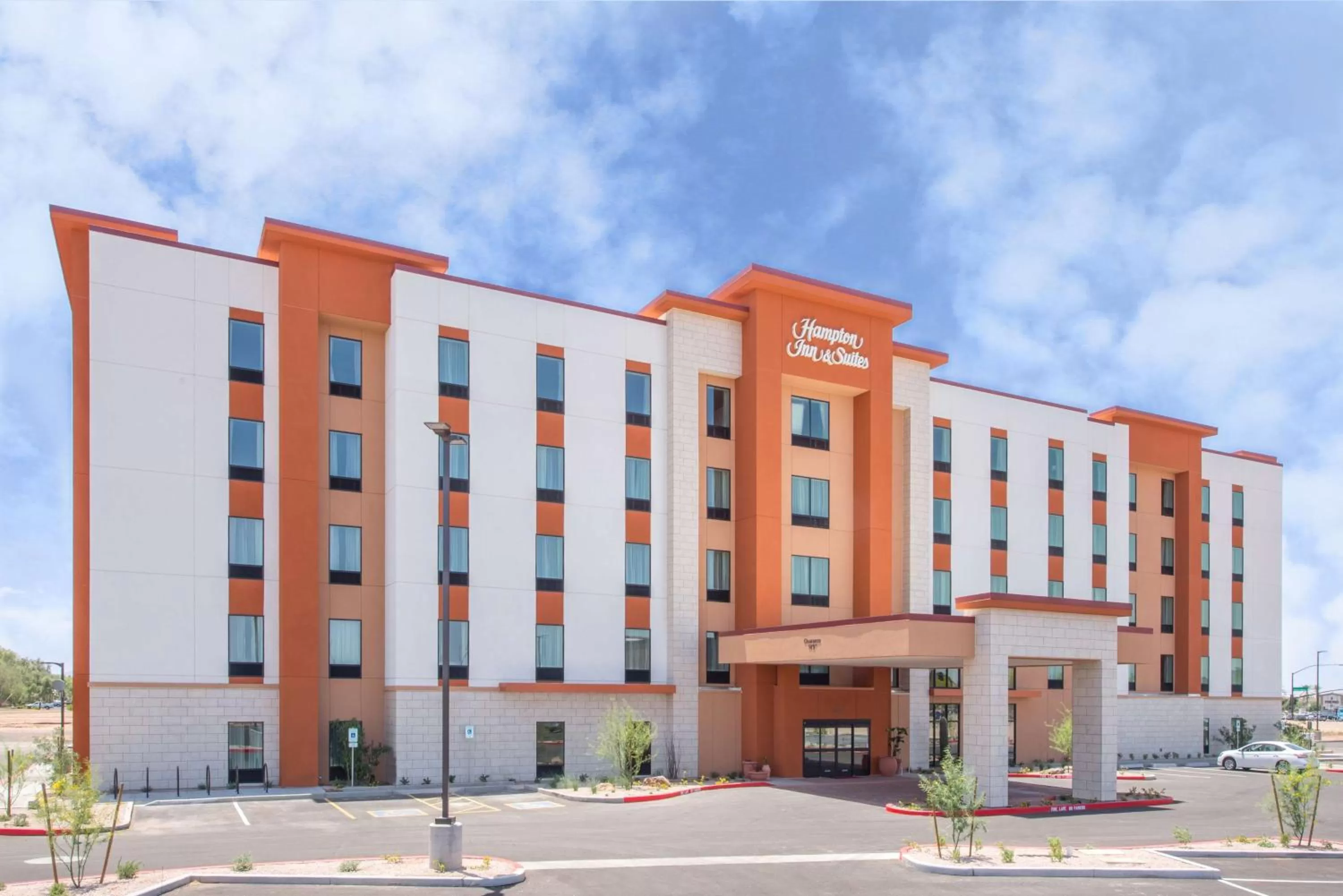 Property building in Hampton Inn & Suites Phoenix - East Mesa in Gilbert