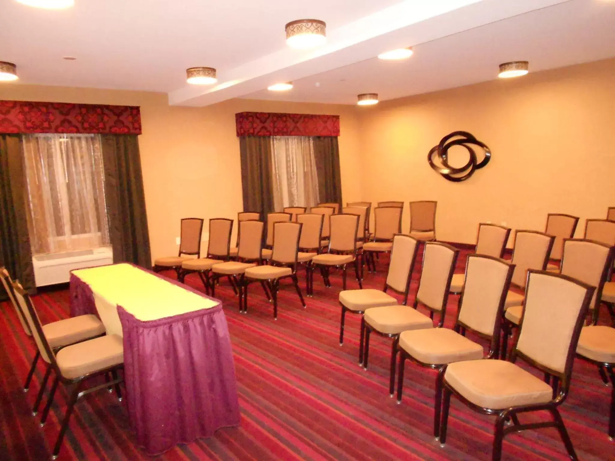 Meeting/conference room, Business Area/Conference Room in Holiday Inn Express Hotel & Suites Vineland Millville, an IHG Hotel
