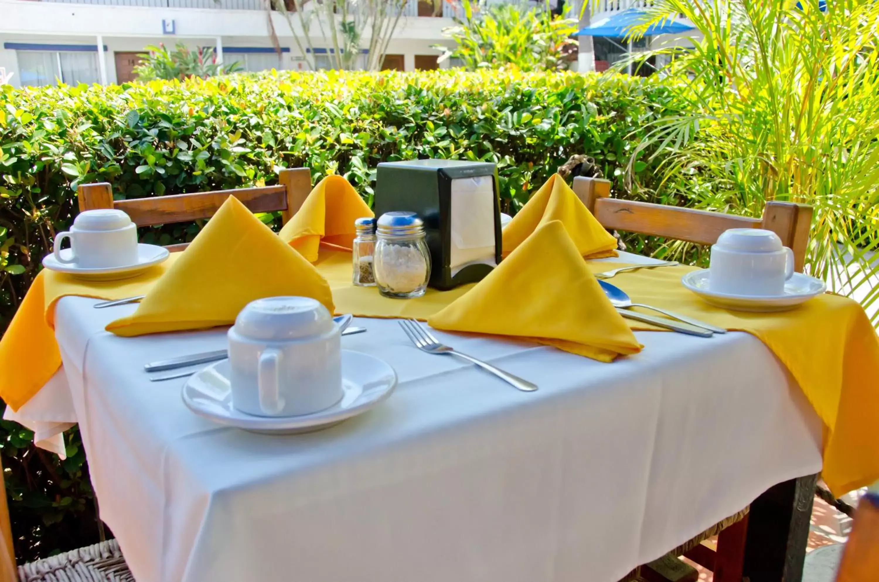 Restaurant/Places to Eat in Hotel Hacienda Vallarta - Playa Las Glorias