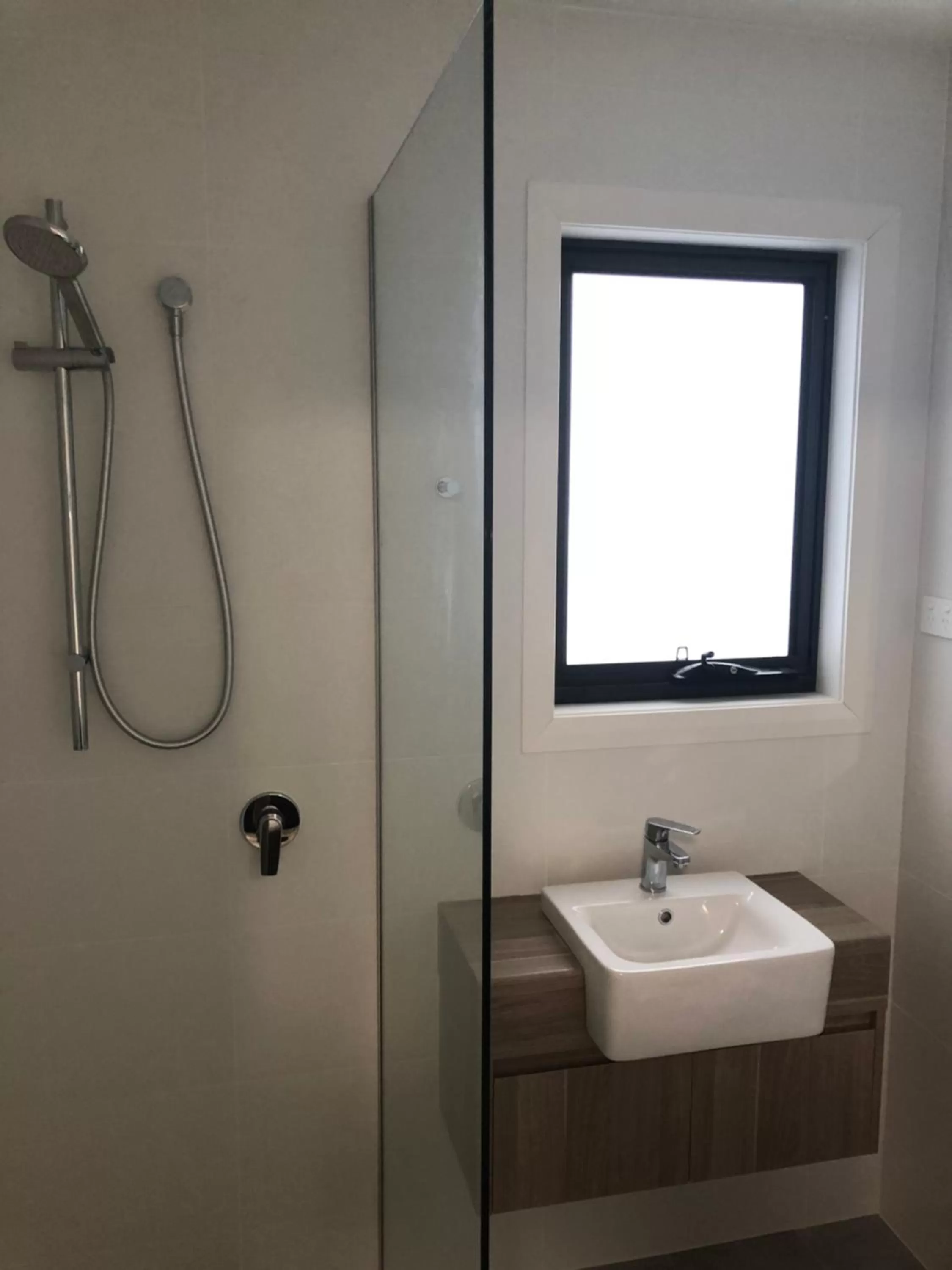 Shower, Bathroom in Alfred Apartments