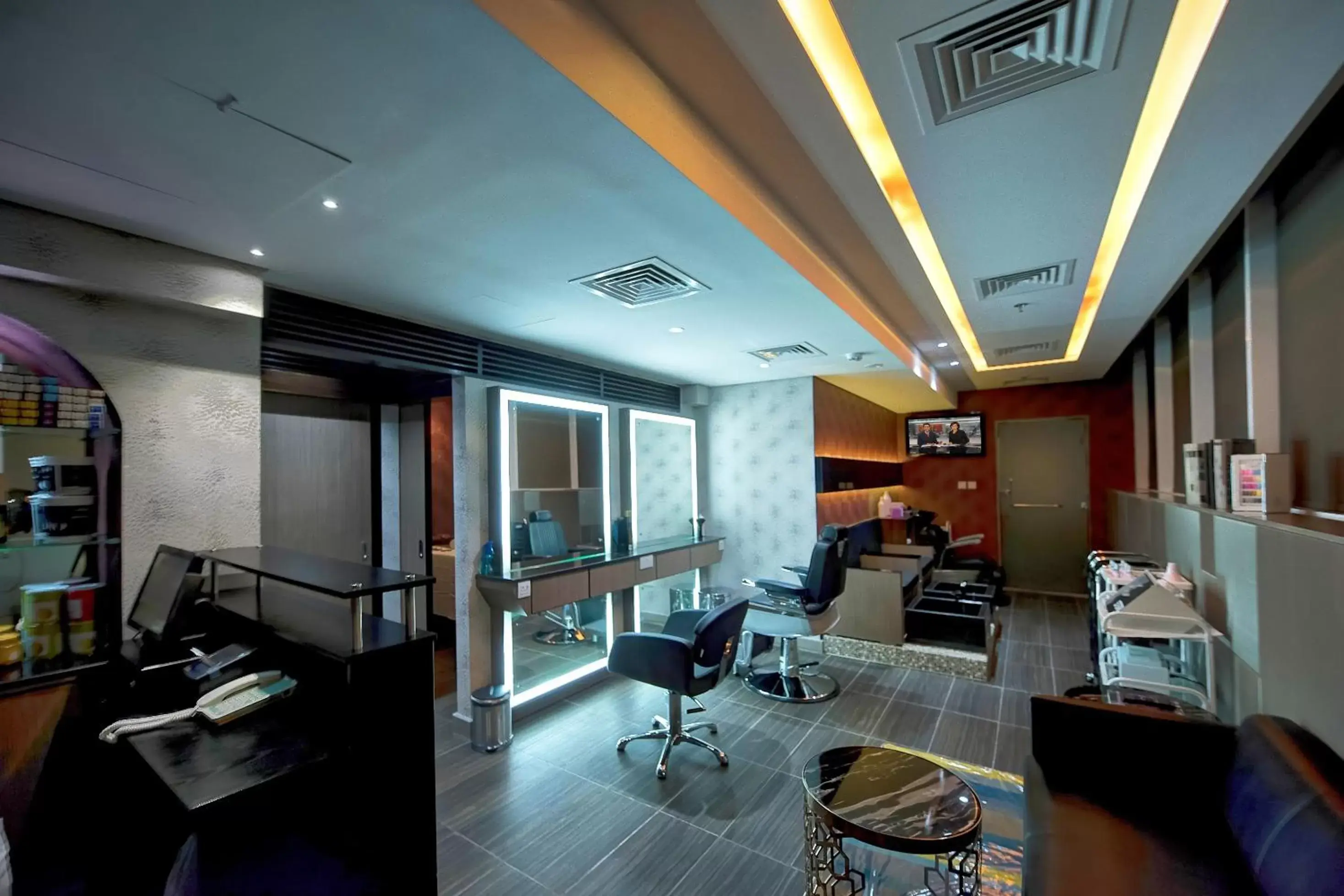 Spa and wellness centre/facilities, Seating Area in Omega Hotel Dubai