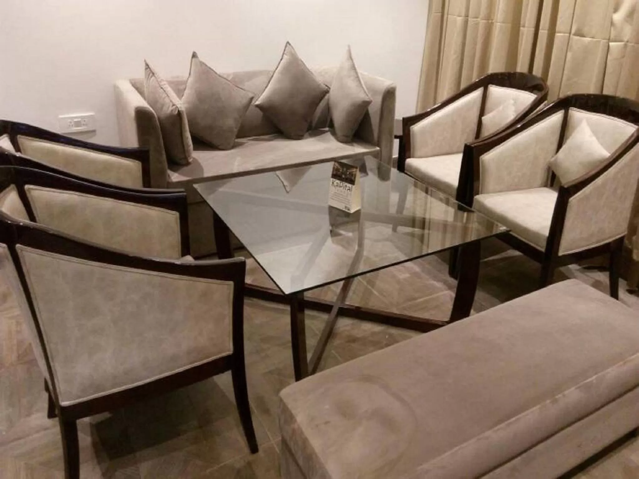 Living room in Bravia Hotel Manali Inn