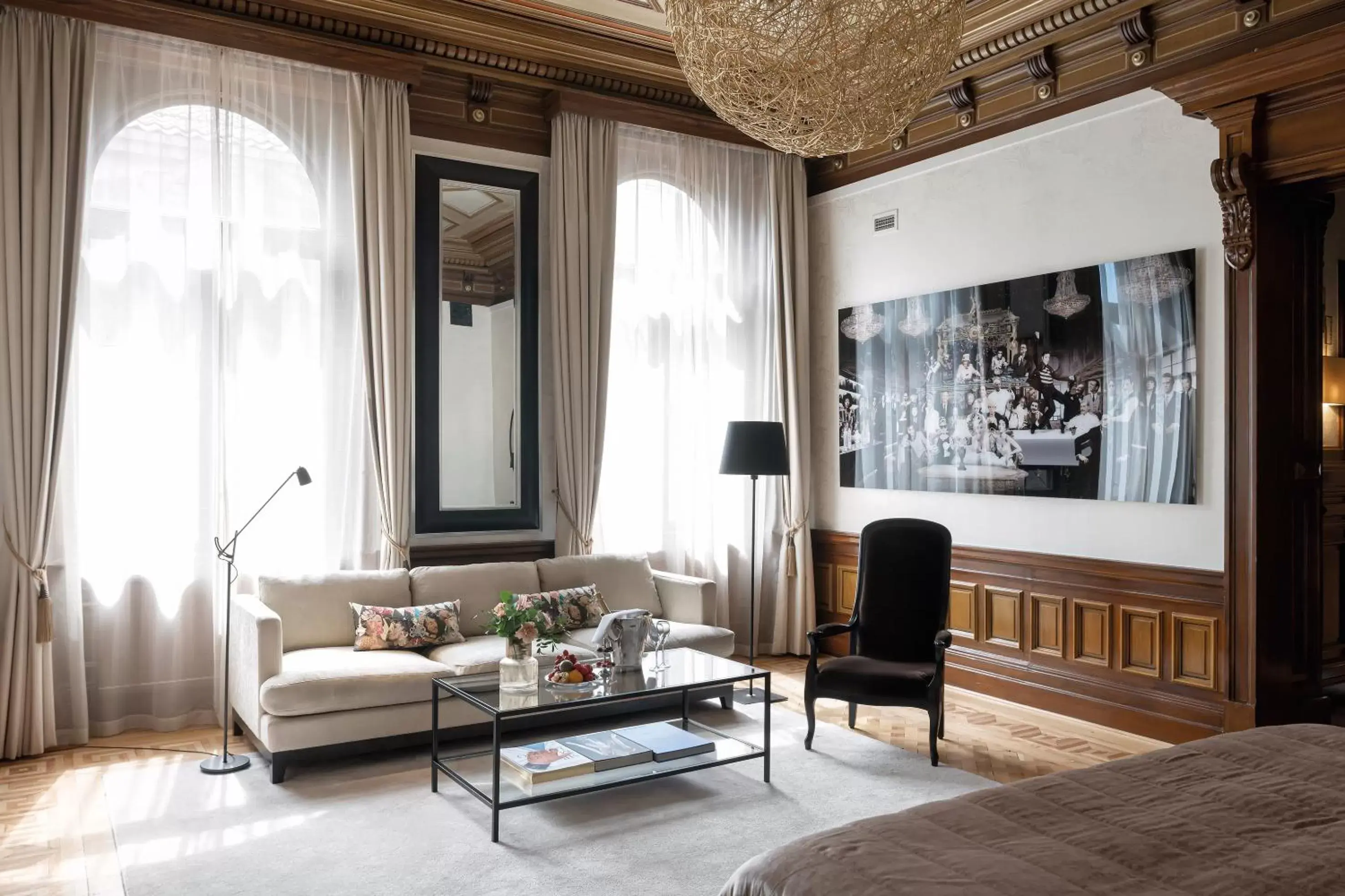 Seating Area in Elite Plaza Hotel