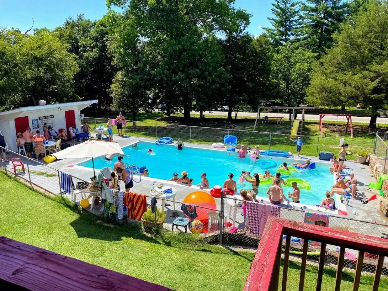 Swimming Pool in The Cottage Resort