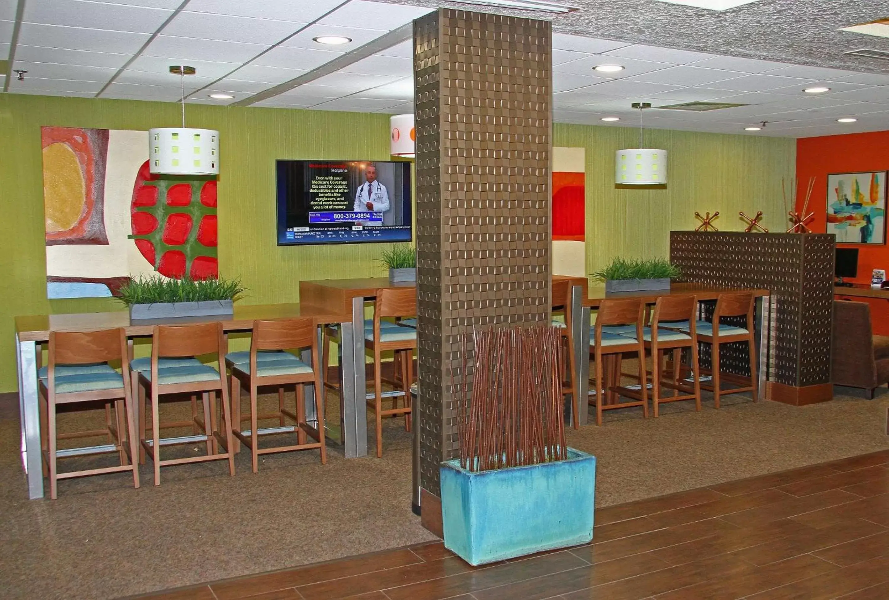 Lobby or reception, Restaurant/Places to Eat in Best Western Plus Universal Inn