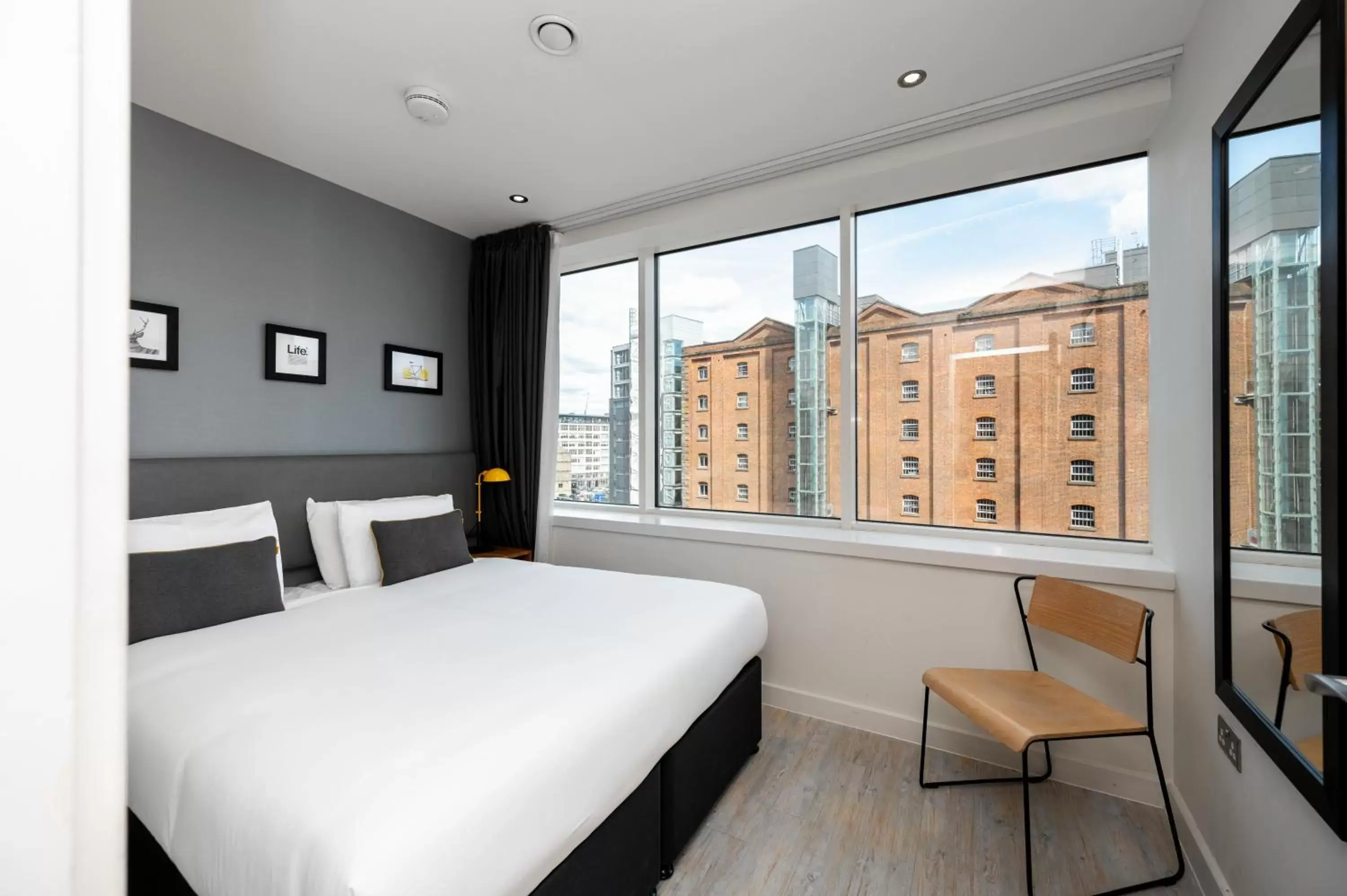 Photo of the whole room in Staycity Aparthotels Manchester Piccadilly