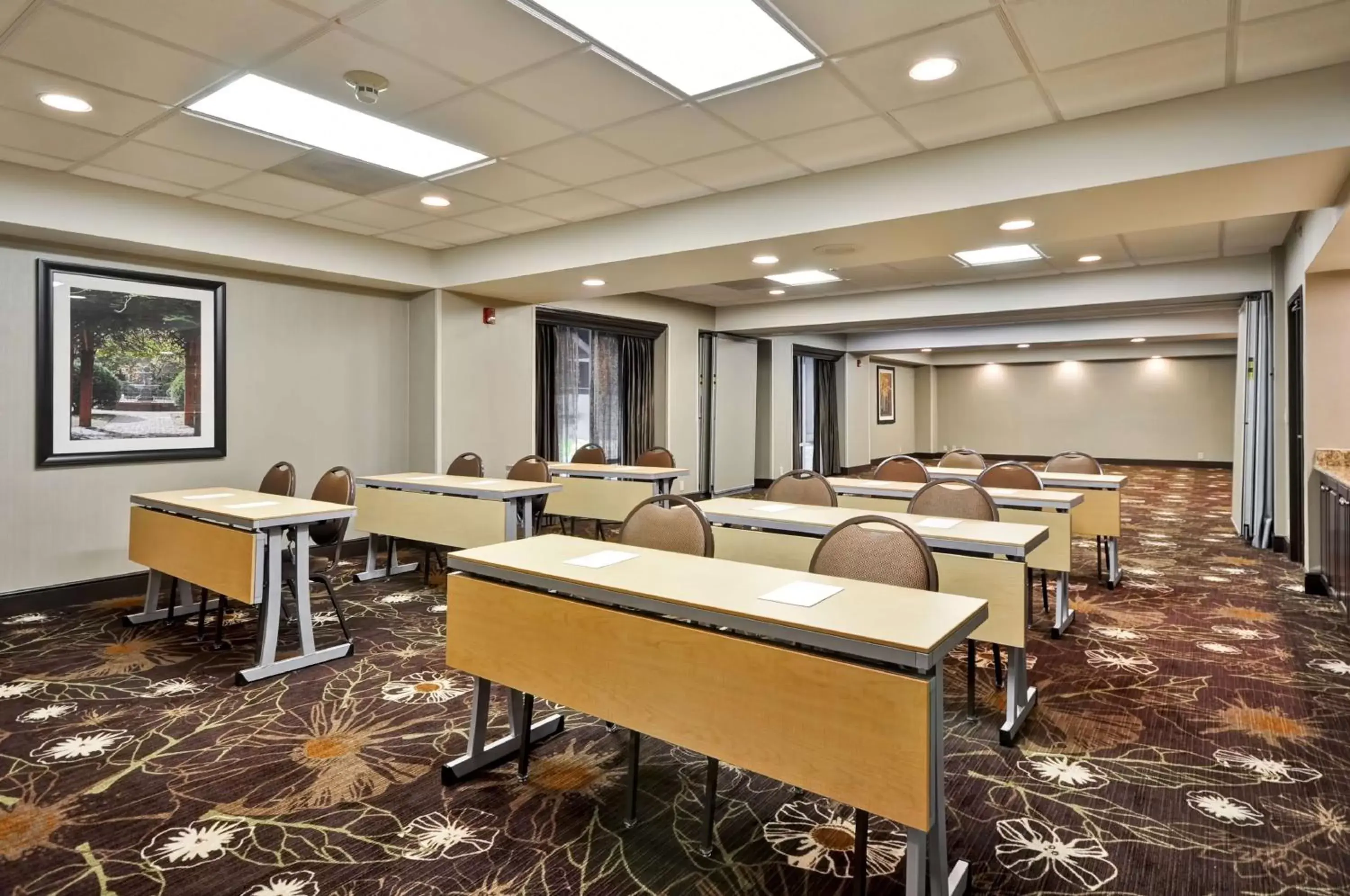 Meeting/conference room in Hampton Inn & Suites Memphis East