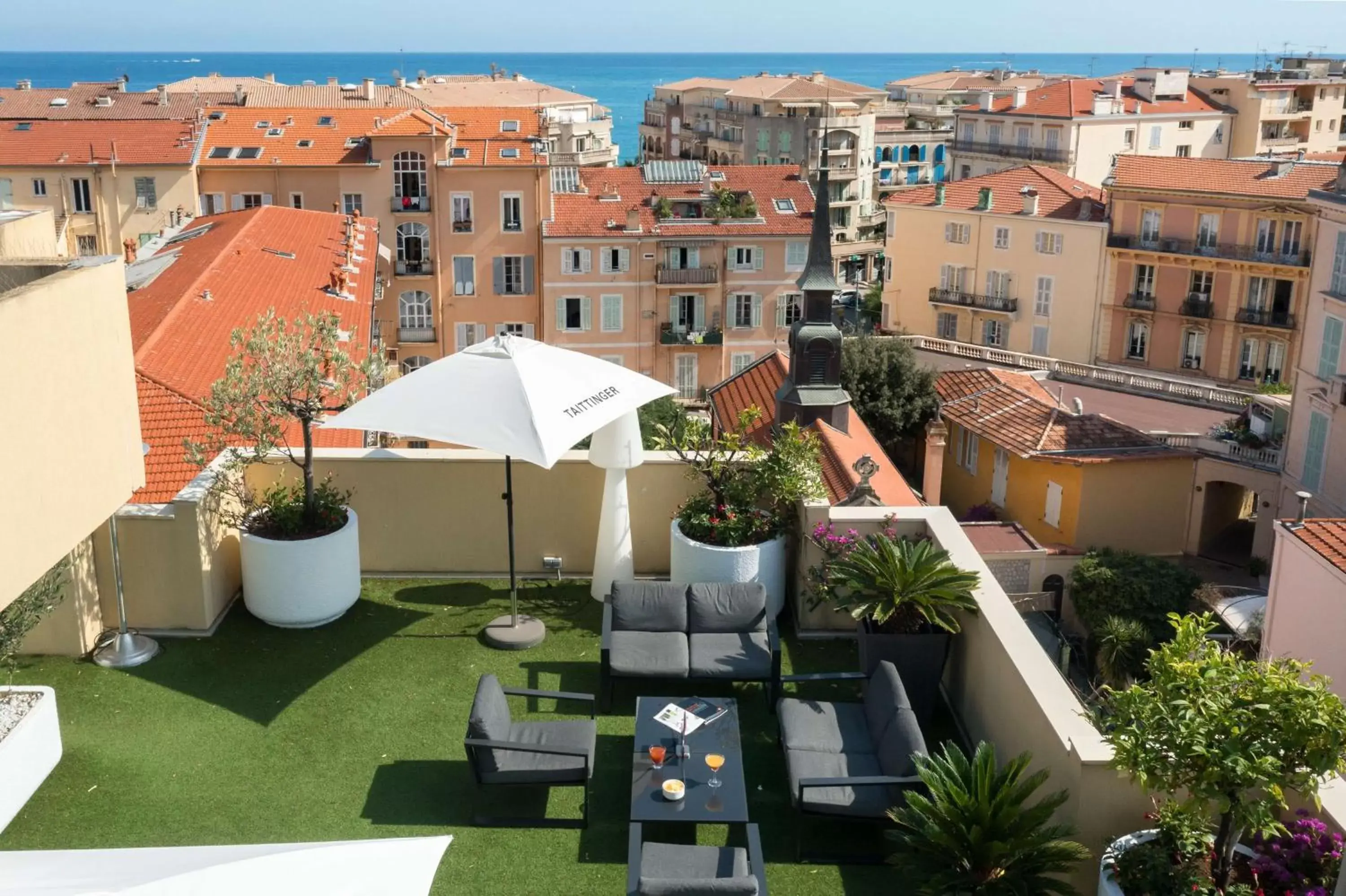 Property building in Best Western Hotel Mediterranee Menton