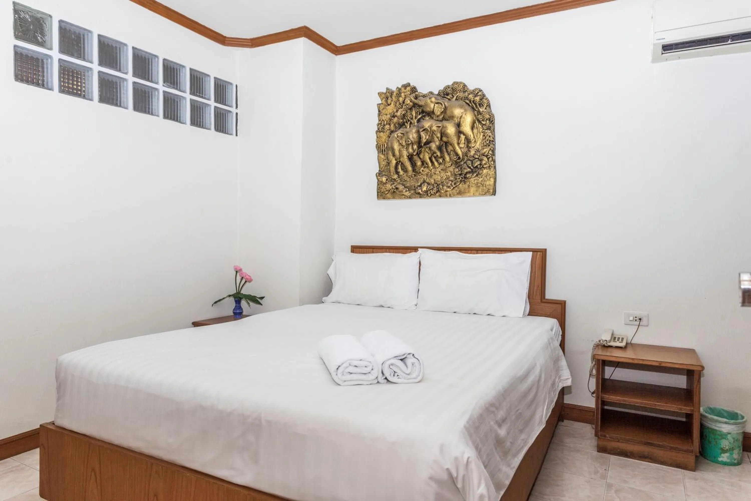 Bed in Andaman Sea Patong