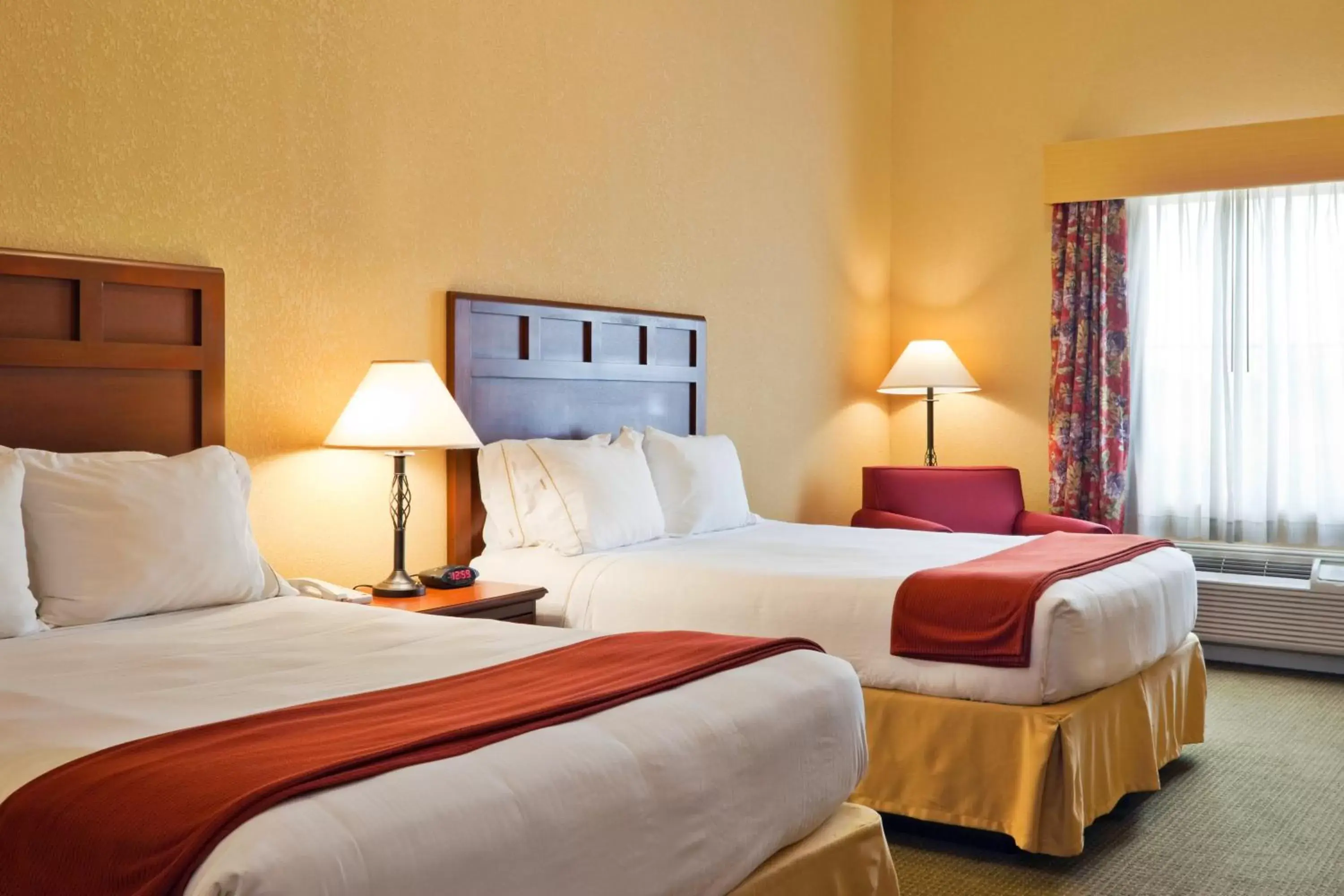 Photo of the whole room, Bed in Holiday Inn Express of Salado-Belton, an IHG Hotel