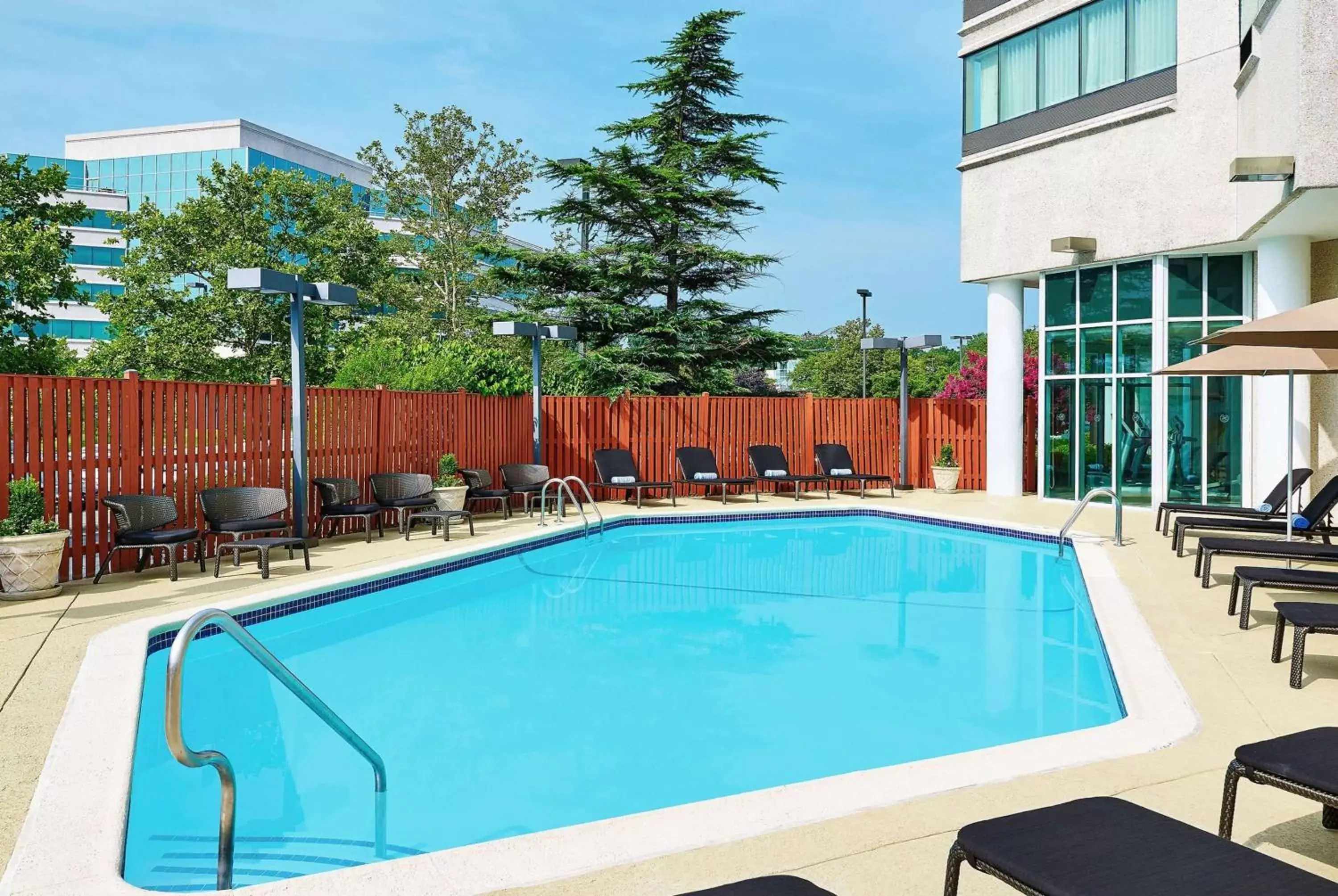 Activities, Swimming Pool in Wyndham College Park North / Washington DC Area