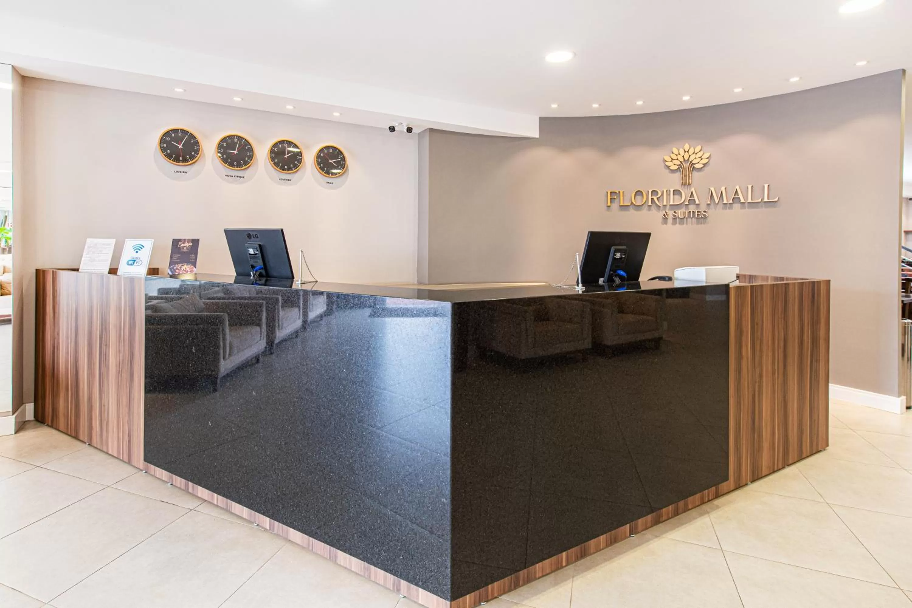 Lobby/Reception in Florida Mall & Suites