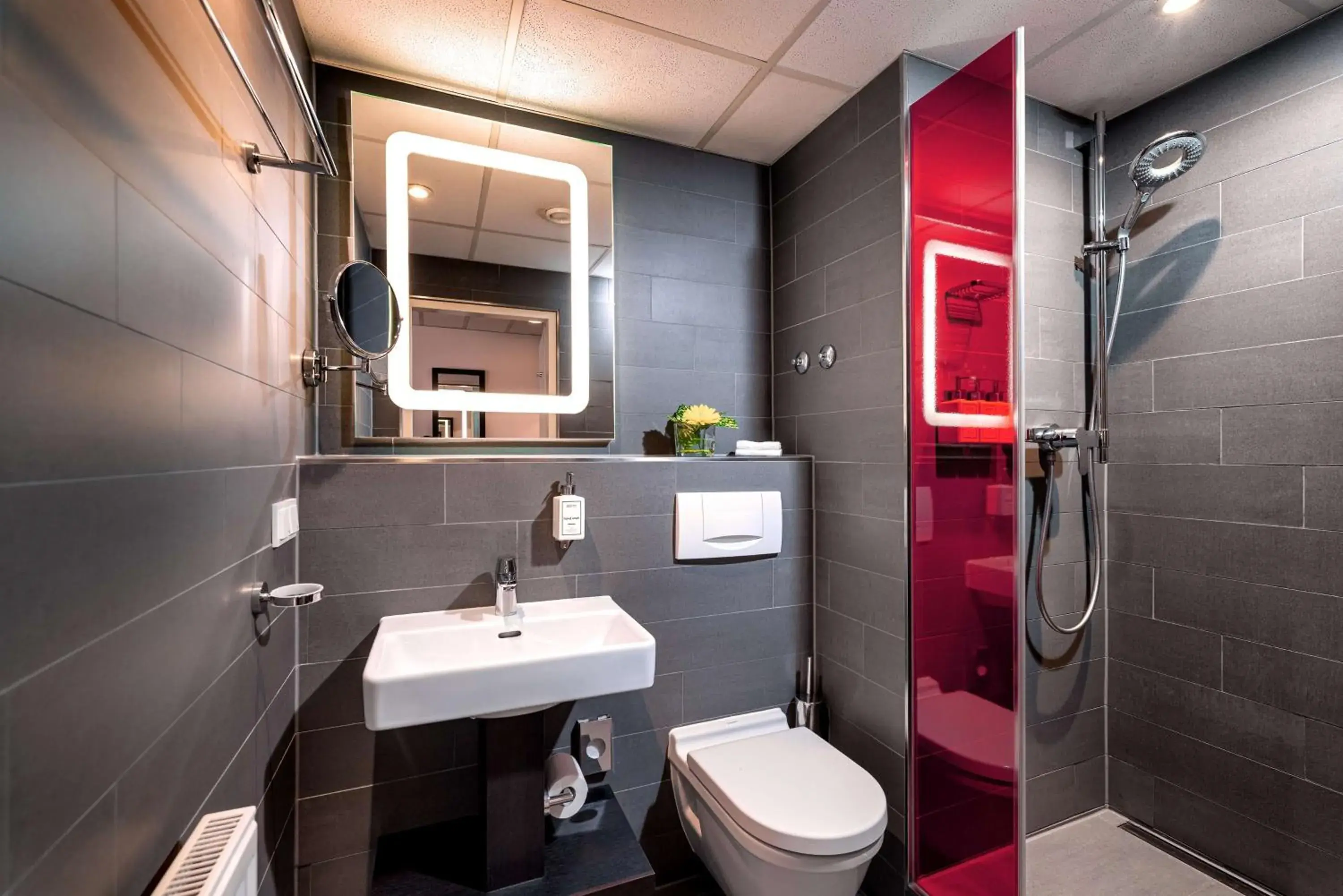 Toilet, Bathroom in Park Inn by Radisson Nurnberg