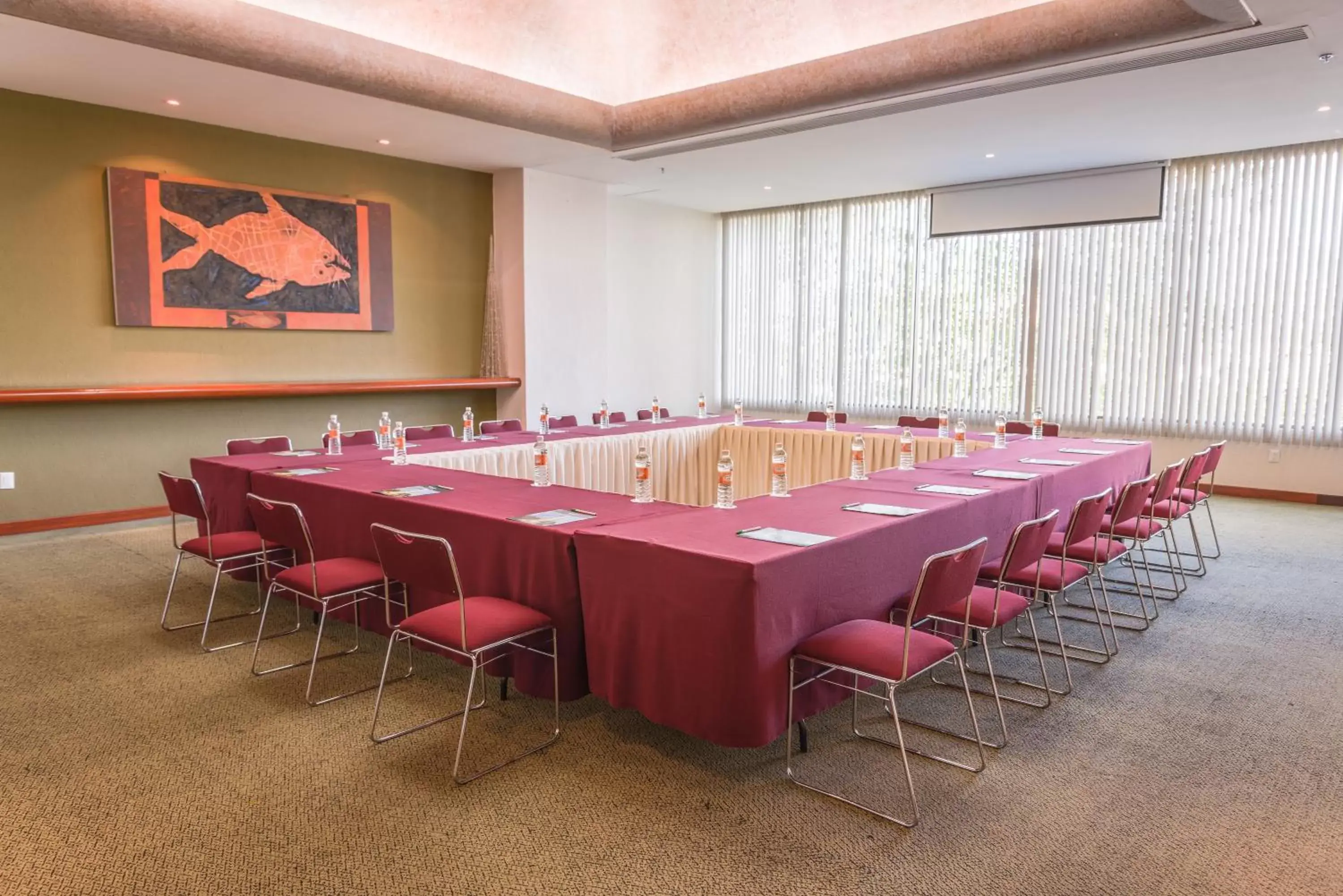 Meeting/conference room in Holiday Inn Guadalajara Select, an IHG Hotel