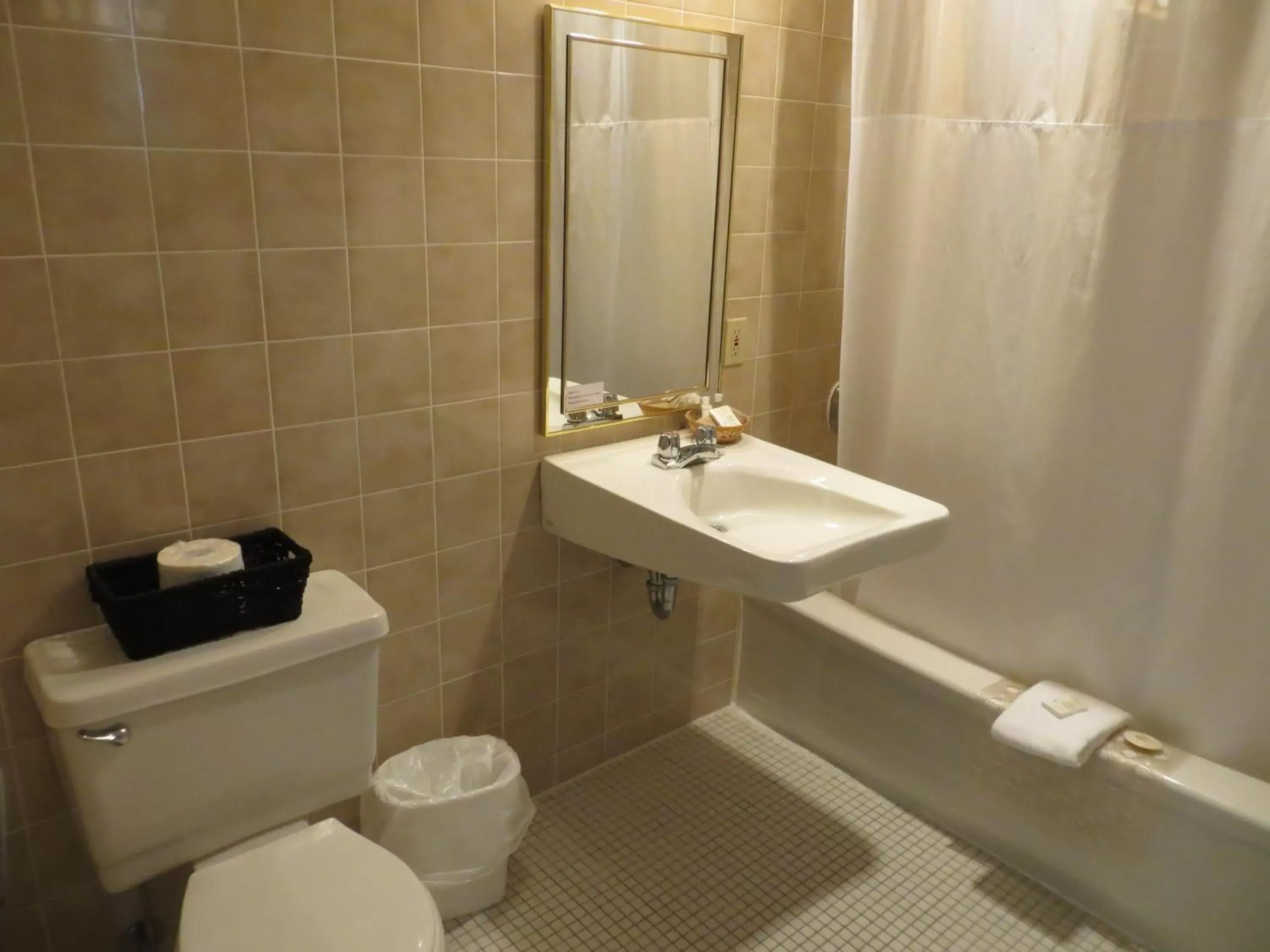 Bathroom in St Andrews Inn & Suites