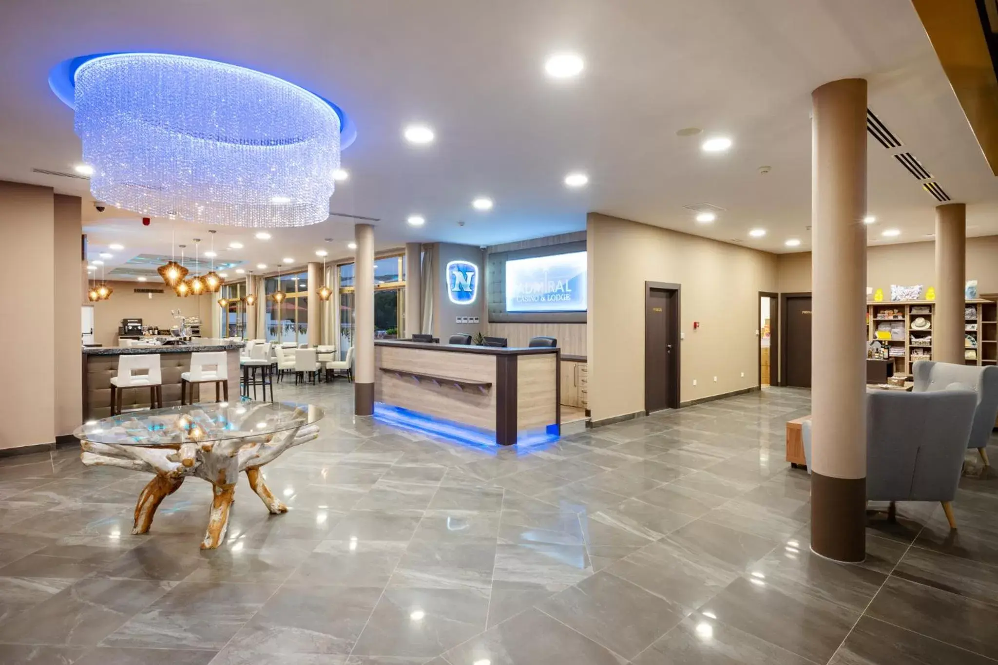 Lobby/Reception in Hotel Admiral Casino & Lodge