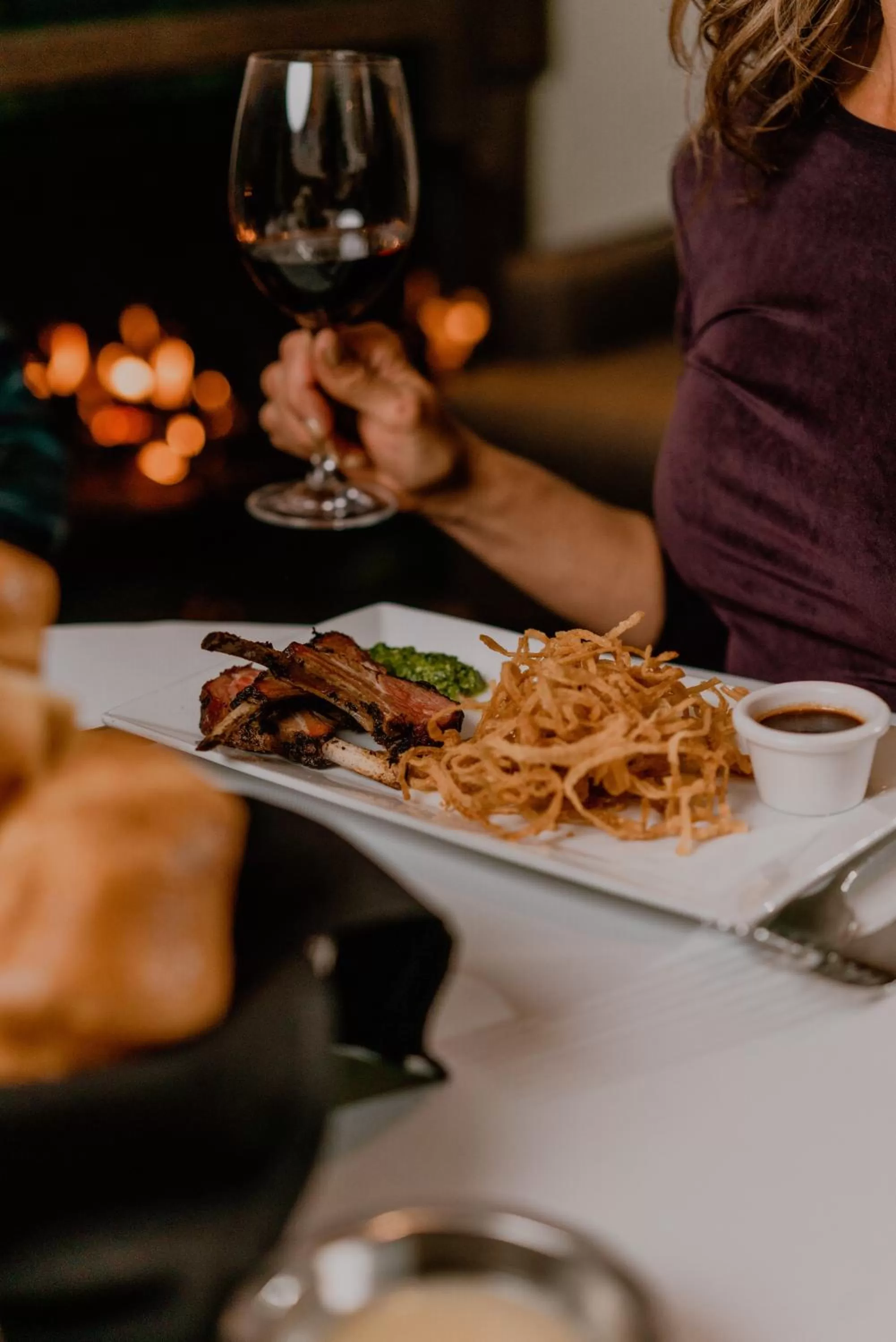 Food and drinks in Knob Hill Inn