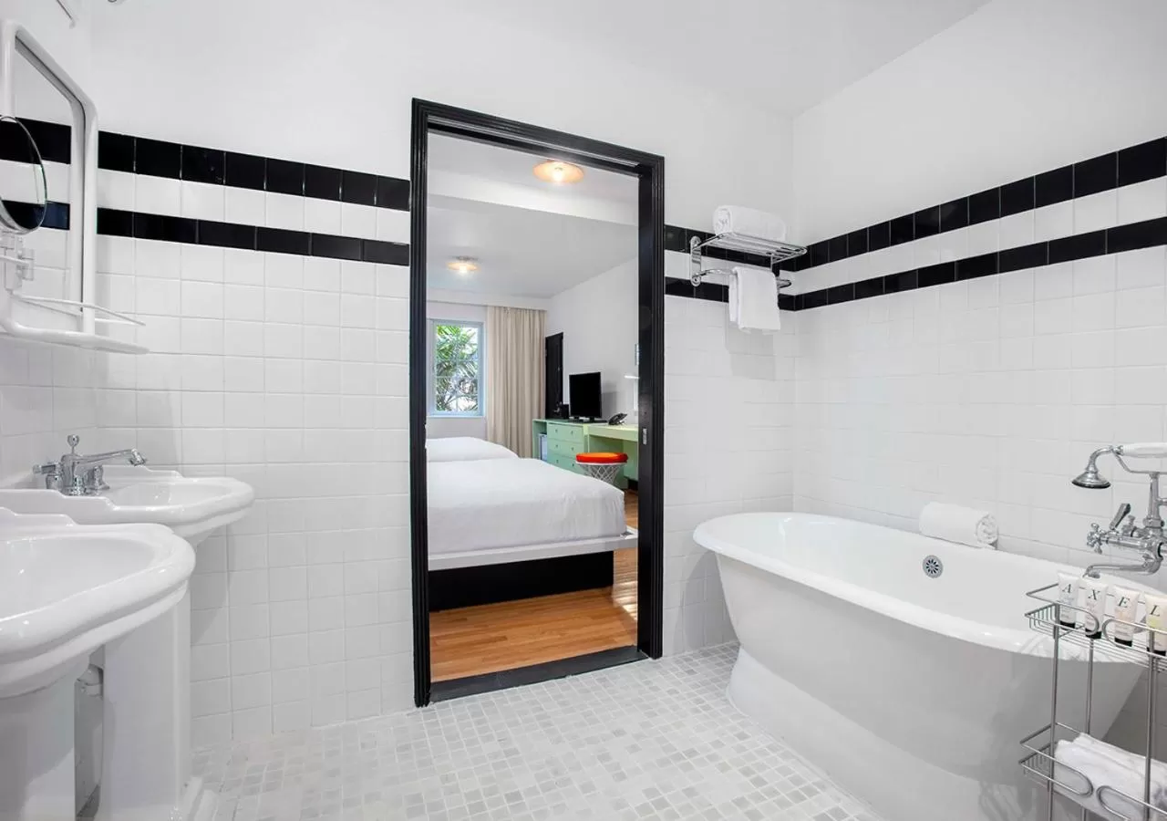 Bathroom in Axel Beach Miami-South Beach - Adults Only