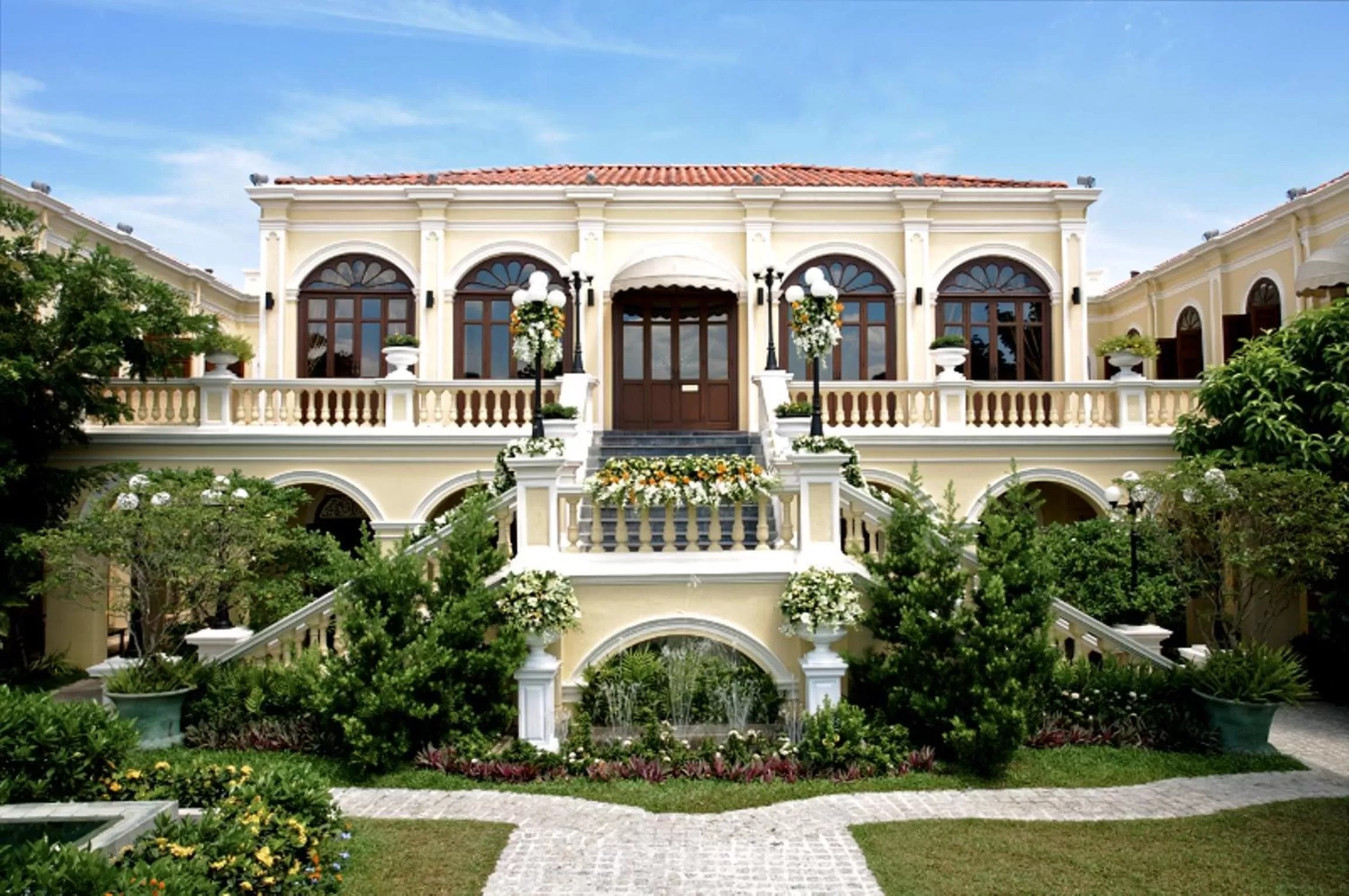 Facade/entrance in Praya Palazzo